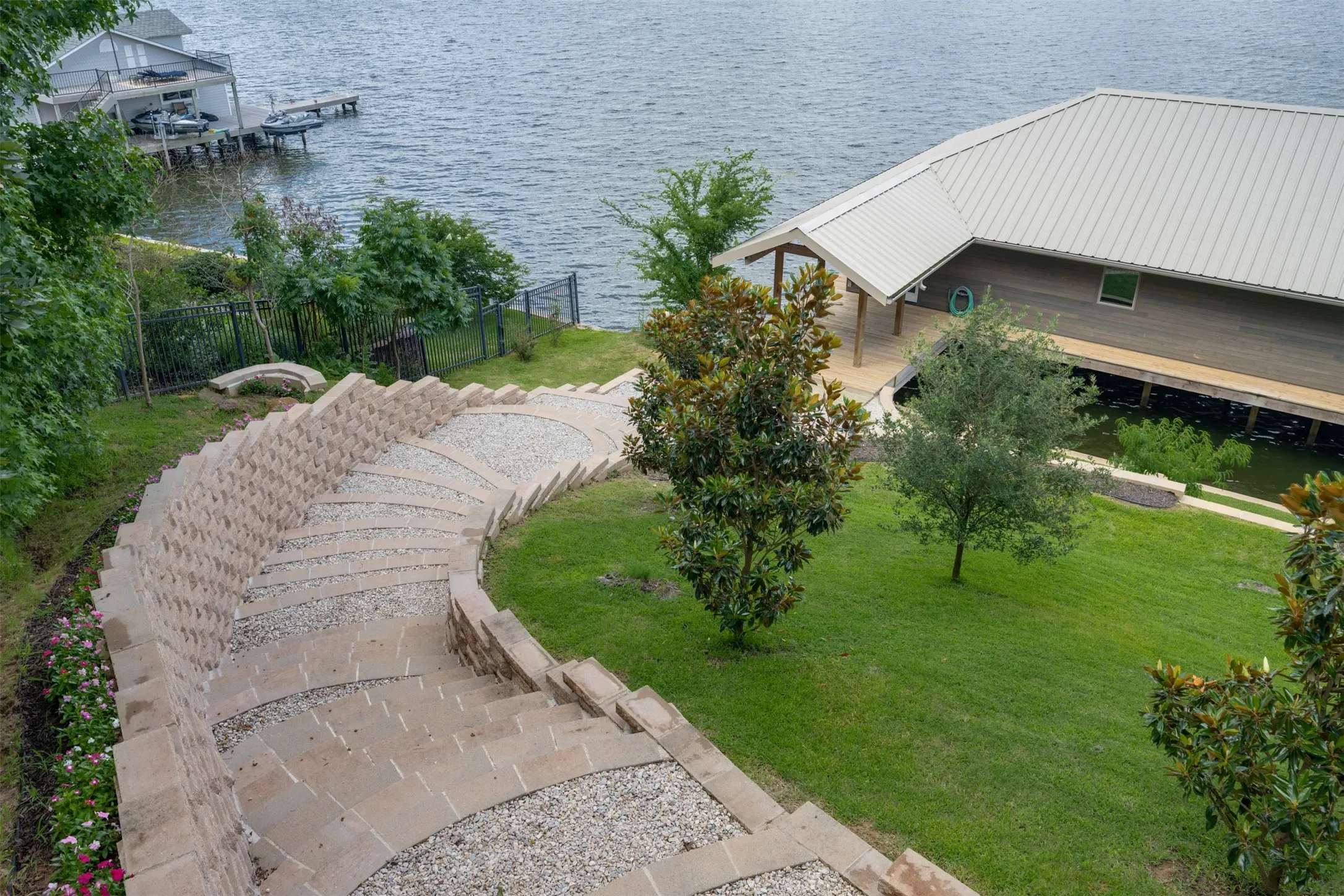 Single Family Residence For Sale in Cherokee County , 127 Lake Bluff Drive, Bullard, Texas 75757, 3 Bedroom, 3 Bathroom, 2 Garage spaces, 3,160 Sqft, built in 2023, mls#21300765, Real Estate Agent in Bullard, Homes For Sale in Cherokee county, Homes For Sale in Bullard, Realtor in Bullard Texas, Real Estate Brokerage Independent Realty Texas, Luminita Cordes Realtor