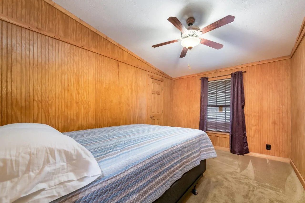 Manufactured Home For Sale in Limestone County , 1603 LCR 822, Groesbeck, Texas 76642, 5 Bedrooms, 2 Bathrooms, Garage spaces, 3,528 Sqft, built in 1999, Price $595,000, mls#21300678, Real Estate Agent in Groesbeck, Homes For Sale in Limestone county, Homes For Sale in Groesbeck, Realtor in Groesbeck Texas, Real Estate Brokerage Independent Realty Texas, Luminita Cordes Realtor