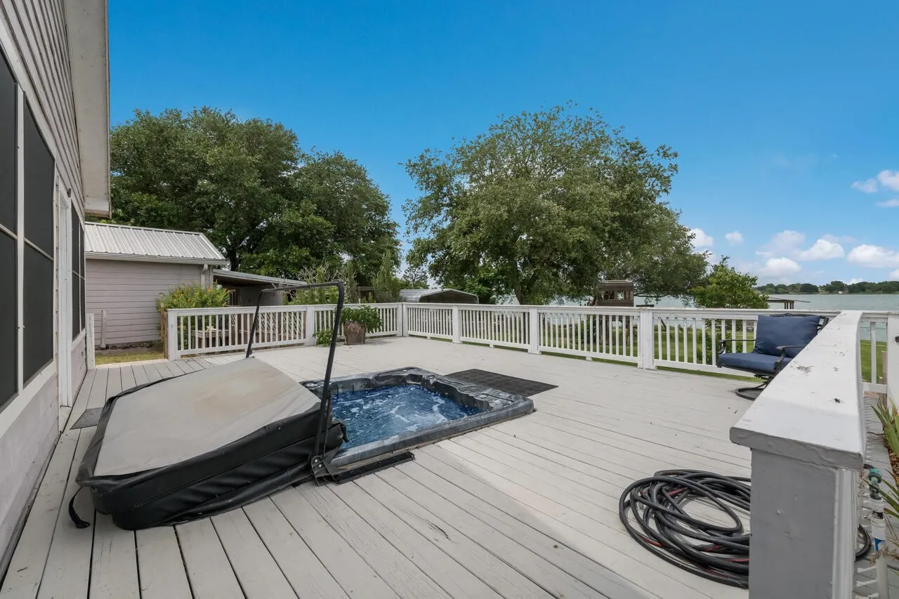 Manufactured Home For Sale in Limestone County , 1603 LCR 822, Groesbeck, Texas 76642, 5 Bedrooms, 2 Bathrooms, Garage spaces, 3,528 Sqft, built in 1999, Price $595,000, mls#21300678, Real Estate Agent in Groesbeck, Homes For Sale in Limestone county, Homes For Sale in Groesbeck, Realtor in Groesbeck Texas, Real Estate Brokerage Independent Realty Texas, Luminita Cordes Realtor