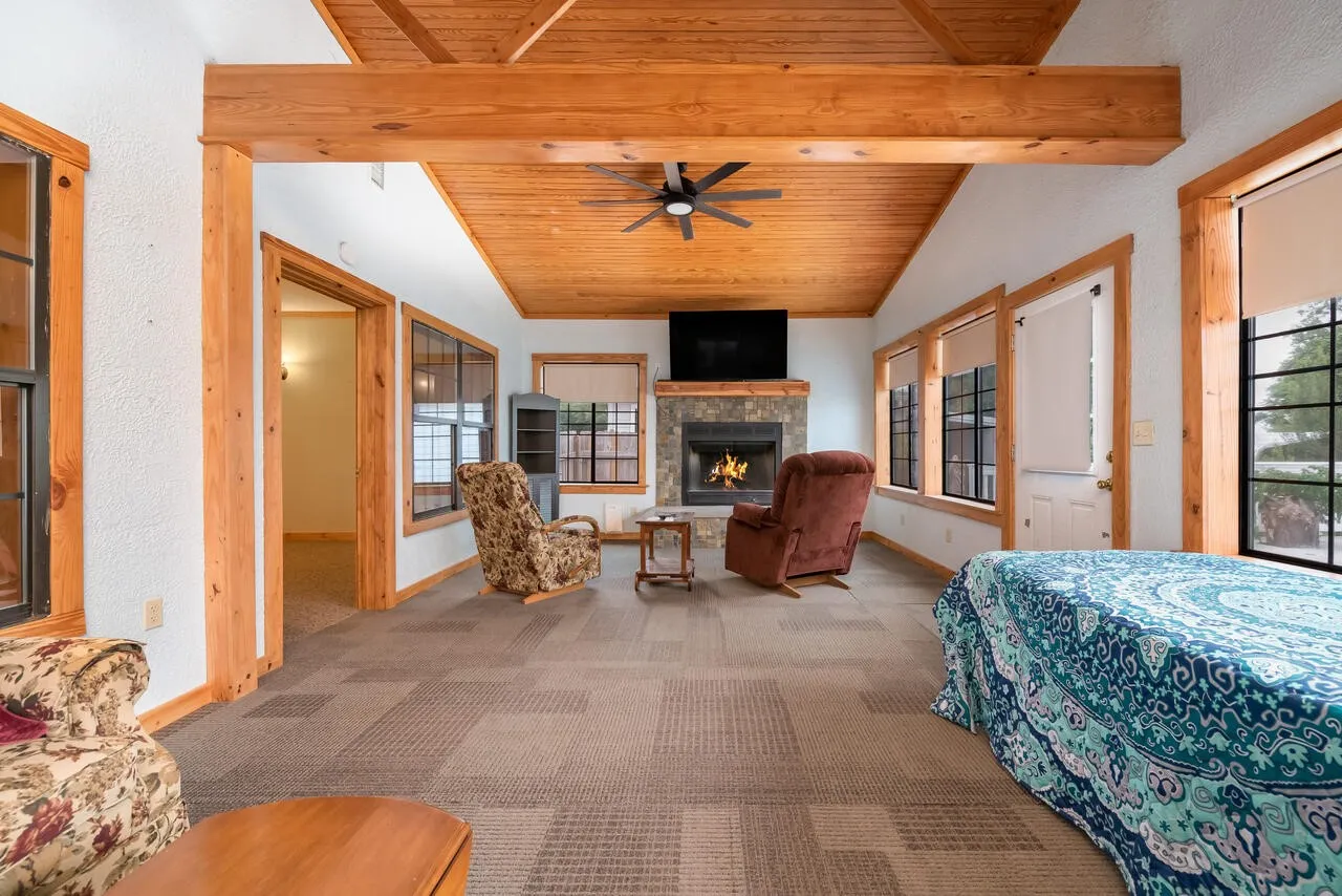 Manufactured Home For Sale in Limestone County , 1603 LCR 822, Groesbeck, Texas 76642, 5 Bedrooms, 2 Bathrooms, Garage spaces, 3,528 Sqft, built in 1999, Price $595,000, mls#21300678, Real Estate Agent in Groesbeck, Homes For Sale in Limestone county, Homes For Sale in Groesbeck, Realtor in Groesbeck Texas, Real Estate Brokerage Independent Realty Texas, Luminita Cordes Realtor