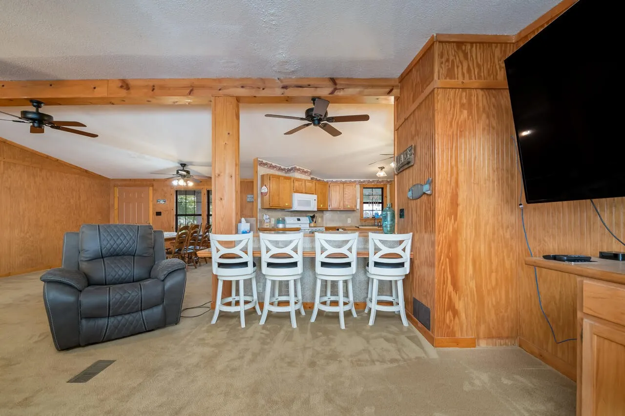 Manufactured Home For Sale in Limestone County , 1603 LCR 822, Groesbeck, Texas 76642, 5 Bedrooms, 2 Bathrooms, Garage spaces, 3,528 Sqft, built in 1999, Price $595,000, mls#21300678, Real Estate Agent in Groesbeck, Homes For Sale in Limestone county, Homes For Sale in Groesbeck, Realtor in Groesbeck Texas, Real Estate Brokerage Independent Realty Texas, Luminita Cordes Realtor