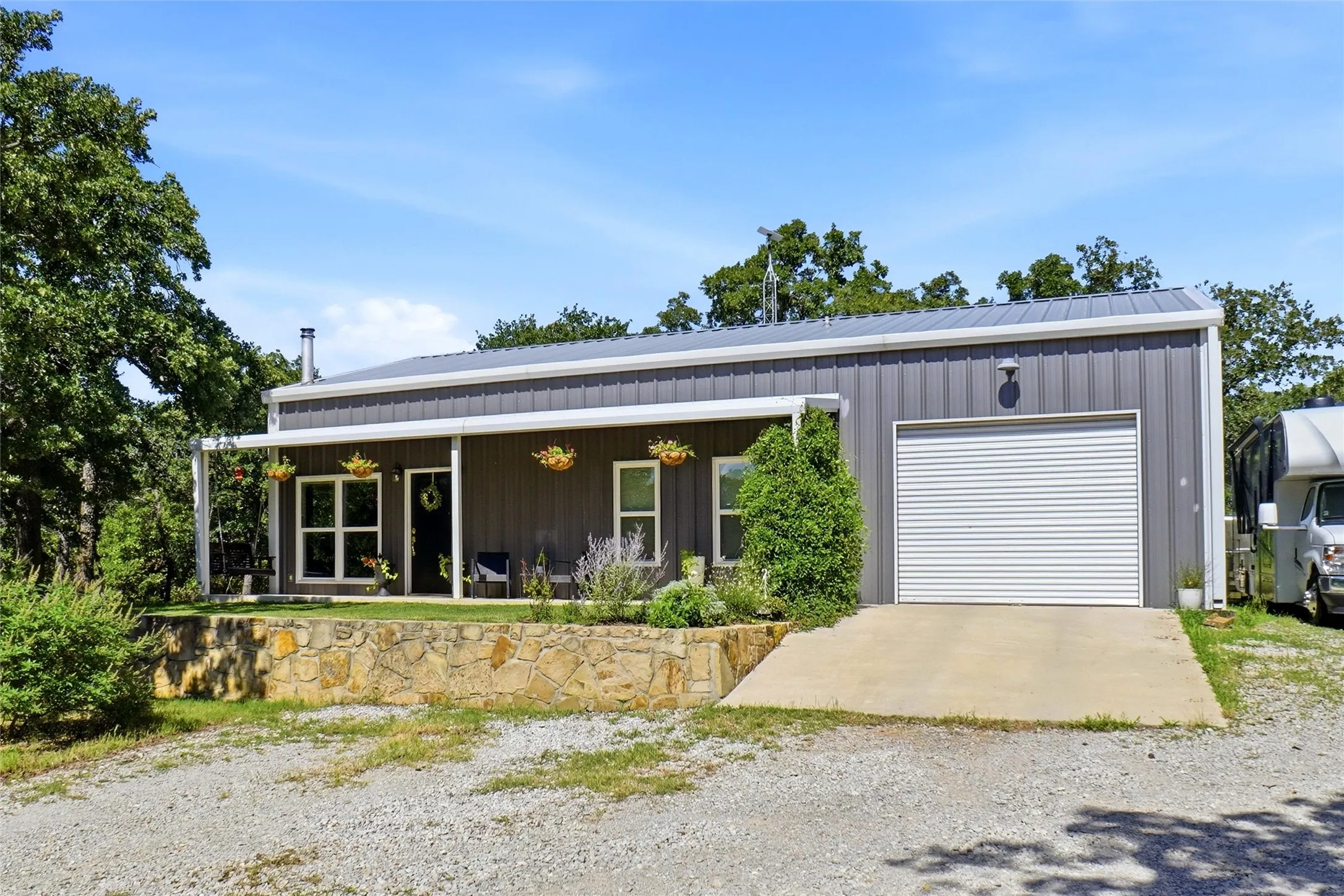 Farm For Sale in Jack County , 5511 Fm 2127, Bowie, Texas 76230, 2 Bedroom, 1 Bathroom, 1 Garage spaces, 1,200 Sqft, built in 2020, mls#21300879, Real Estate Agent in Bowie, Homes For Sale in Jack county, Homes For Sale in Bowie, Realtor in Bowie Texas, Real Estate Brokerage Independent Realty Texas, Luminita Cordes Realtor