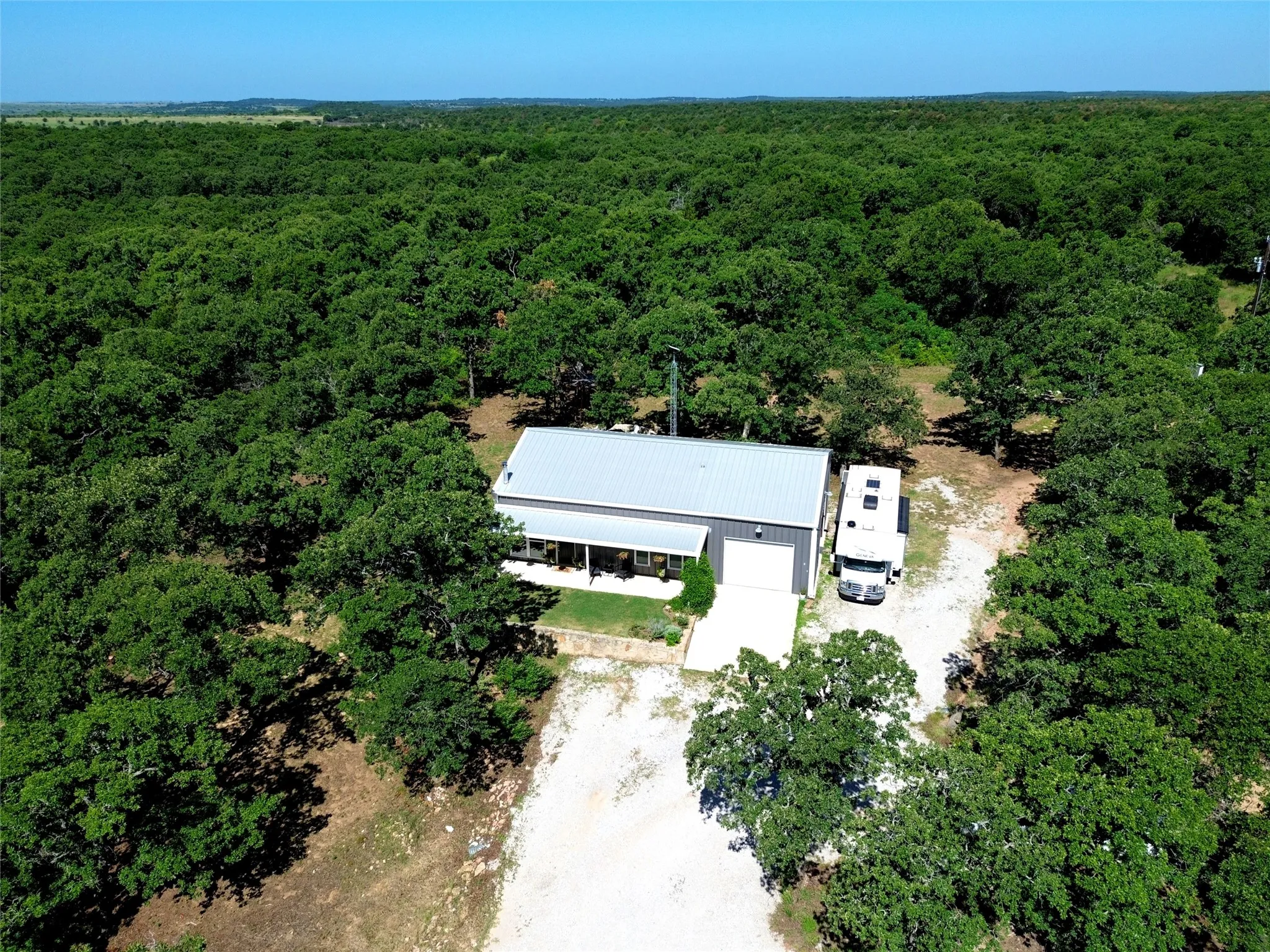 Farm For Sale in Jack County , 5511 Fm 2127, Bowie, Texas 76230, 2 Bedroom, 1 Bathroom, 1 Garage spaces, 1,200 Sqft, built in 2020, mls#21300879, Real Estate Agent in Bowie, Homes For Sale in Jack county, Homes For Sale in Bowie, Realtor in Bowie Texas, Real Estate Brokerage Independent Realty Texas, Luminita Cordes Realtor