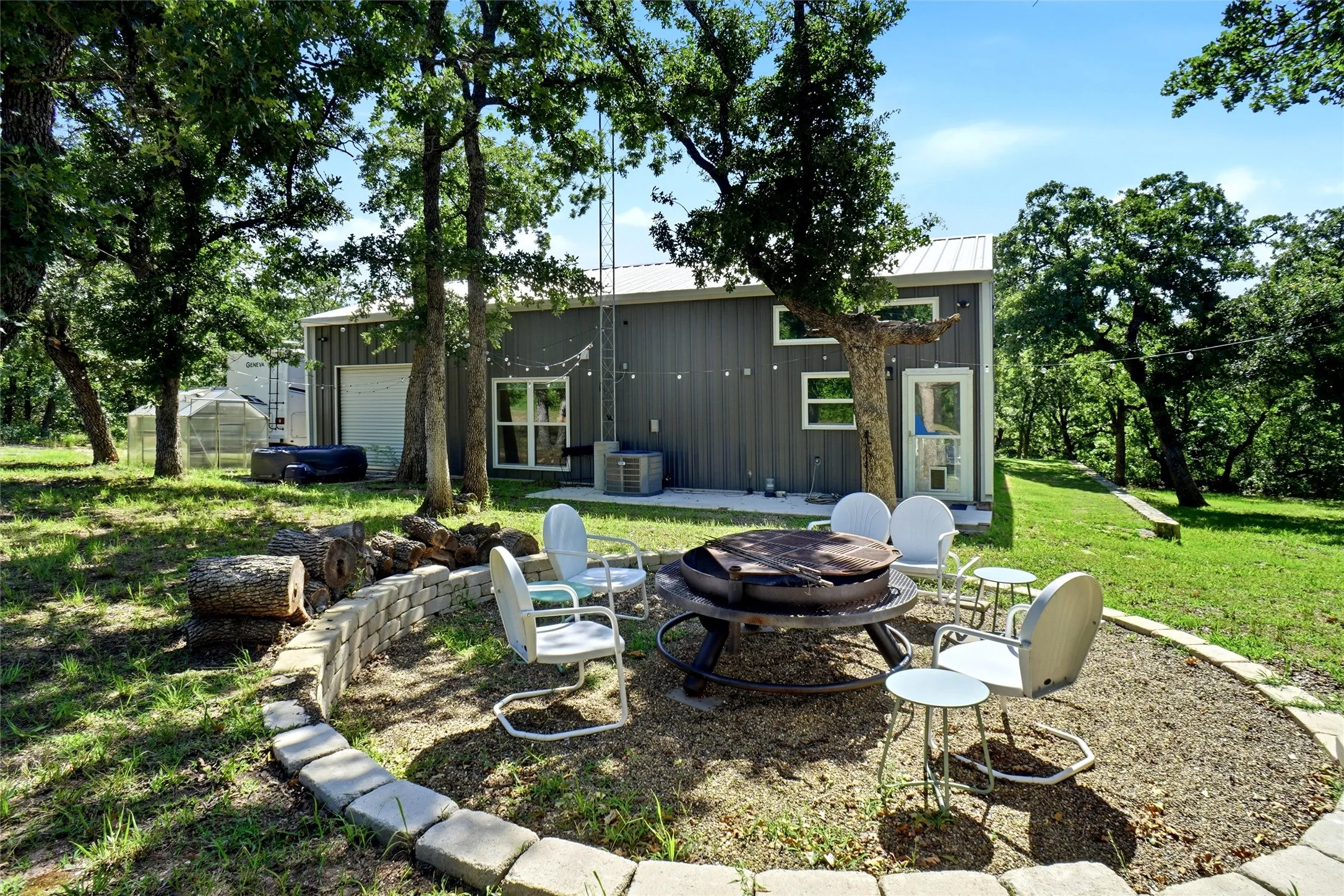 Farm For Sale in Jack County , 5511 Fm 2127, Bowie, Texas 76230, 2 Bedroom, 1 Bathroom, 1 Garage spaces, 1,200 Sqft, built in 2020, mls#21300879, Real Estate Agent in Bowie, Homes For Sale in Jack county, Homes For Sale in Bowie, Realtor in Bowie Texas, Real Estate Brokerage Independent Realty Texas, Luminita Cordes Realtor