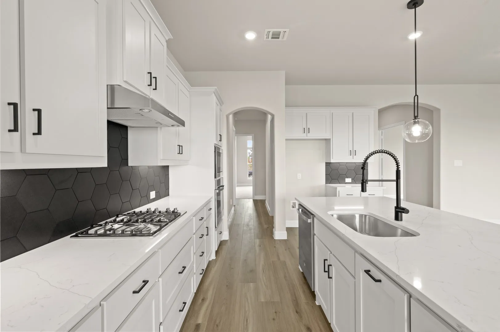DFW-Myrtle Creek-Concept 2464-241 Pine Leaf Trail-Kitchen-Risewell Homes-3