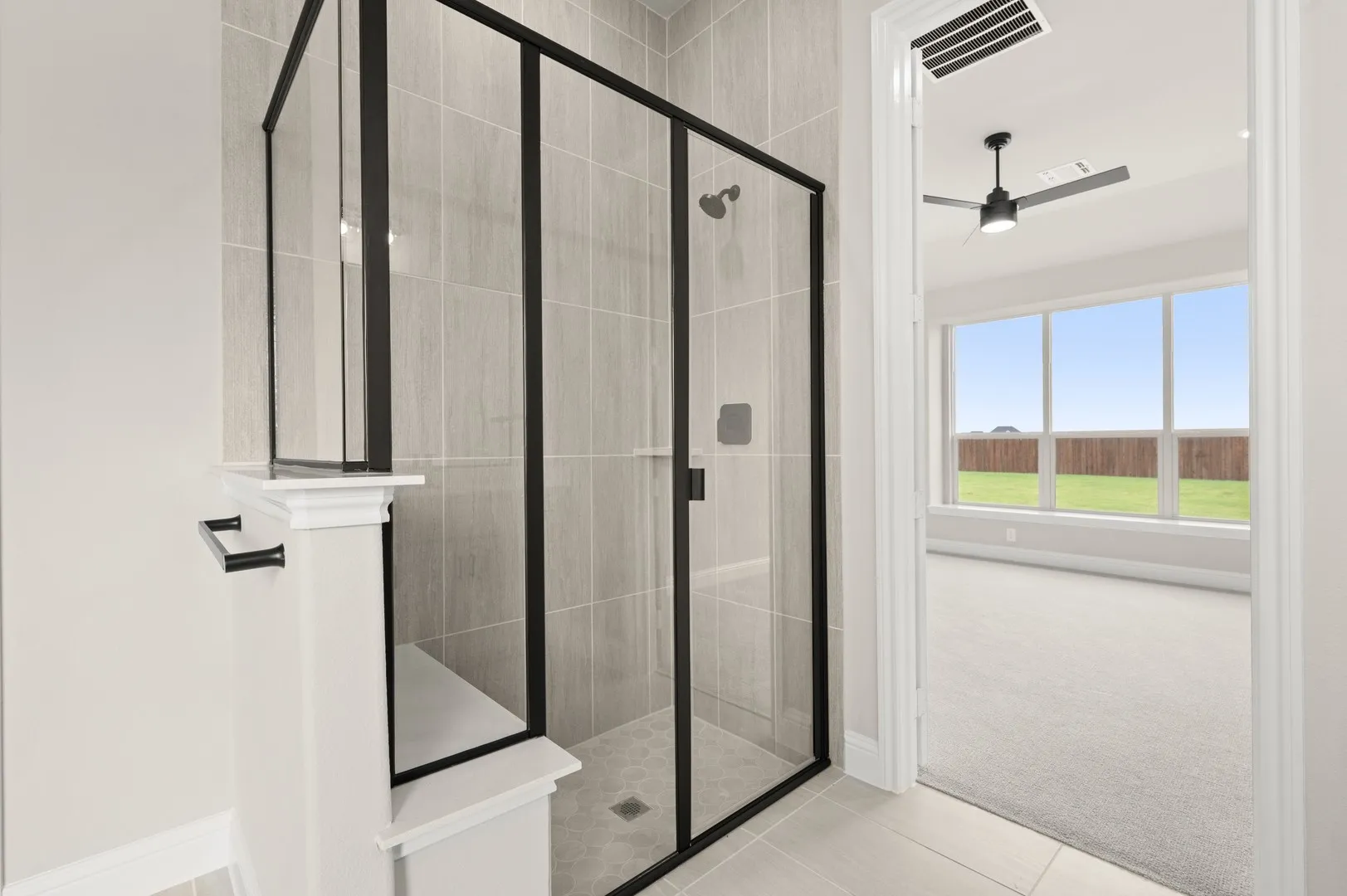 DFW-Myrtle Creek-Concept 2464-241 Pine Leaf Trail-PrimarySuite-Risewell Homes-5