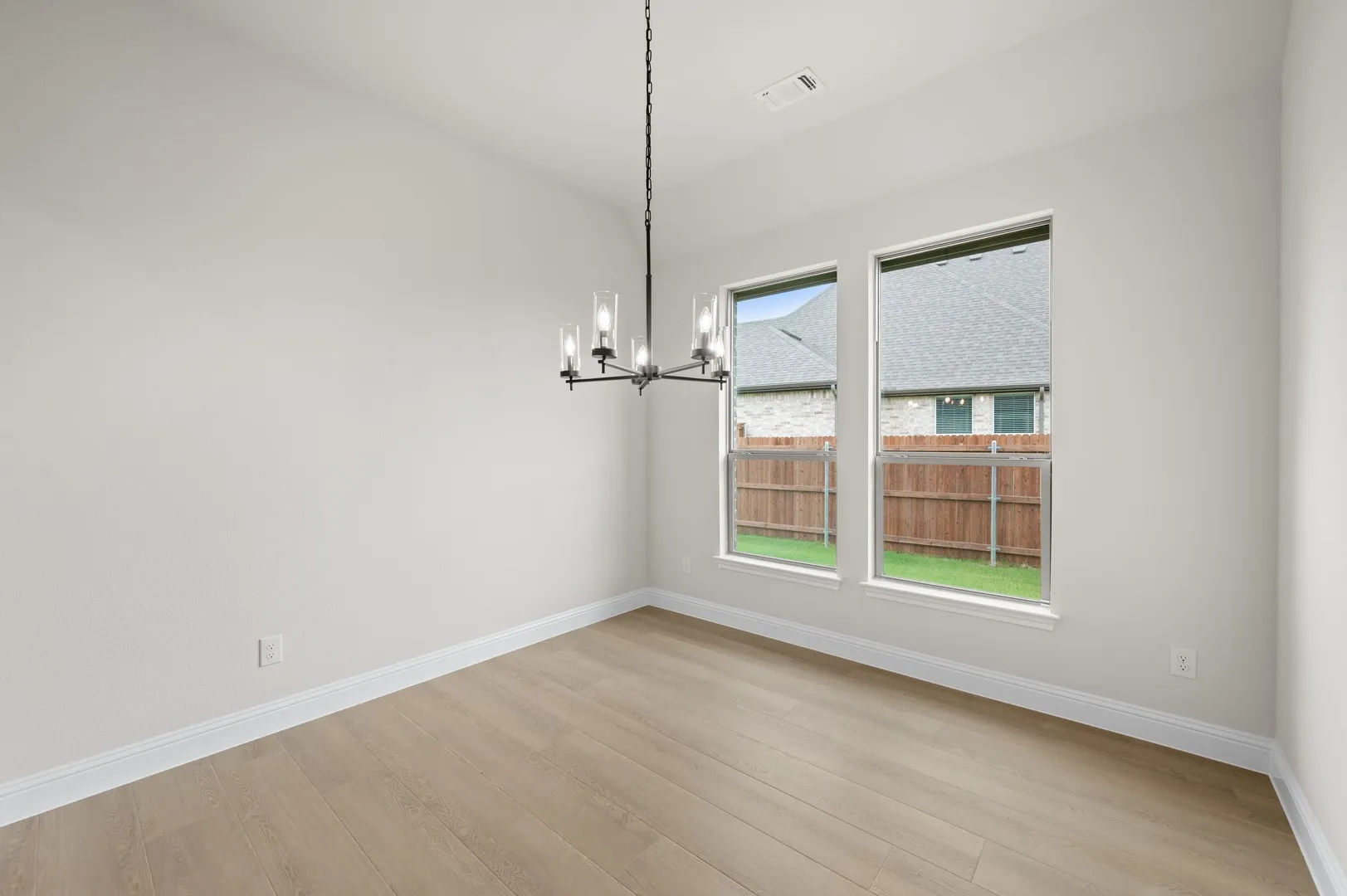 DFW-Myrtle Creek-Concept 2370-237 Pine Leaf Trail- Dining Room-Risewell Homes-1