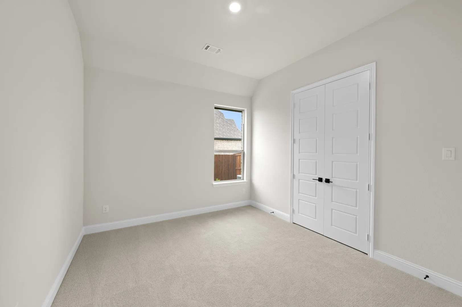 DFW-Myrtle Creek-Concept 2370-237 Pine Leaf Trail- Bedroom -Risewell Homes-3