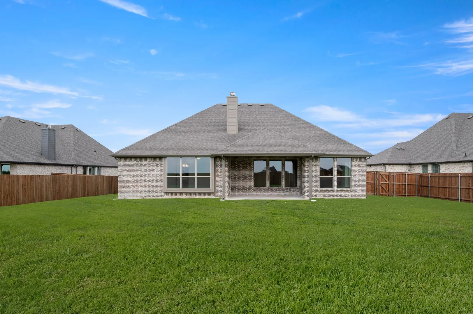 DFW-Myrtle Creek-Concept 2370-237 Pine Leaf Trail-Back Exterior-Risewell Homes-3