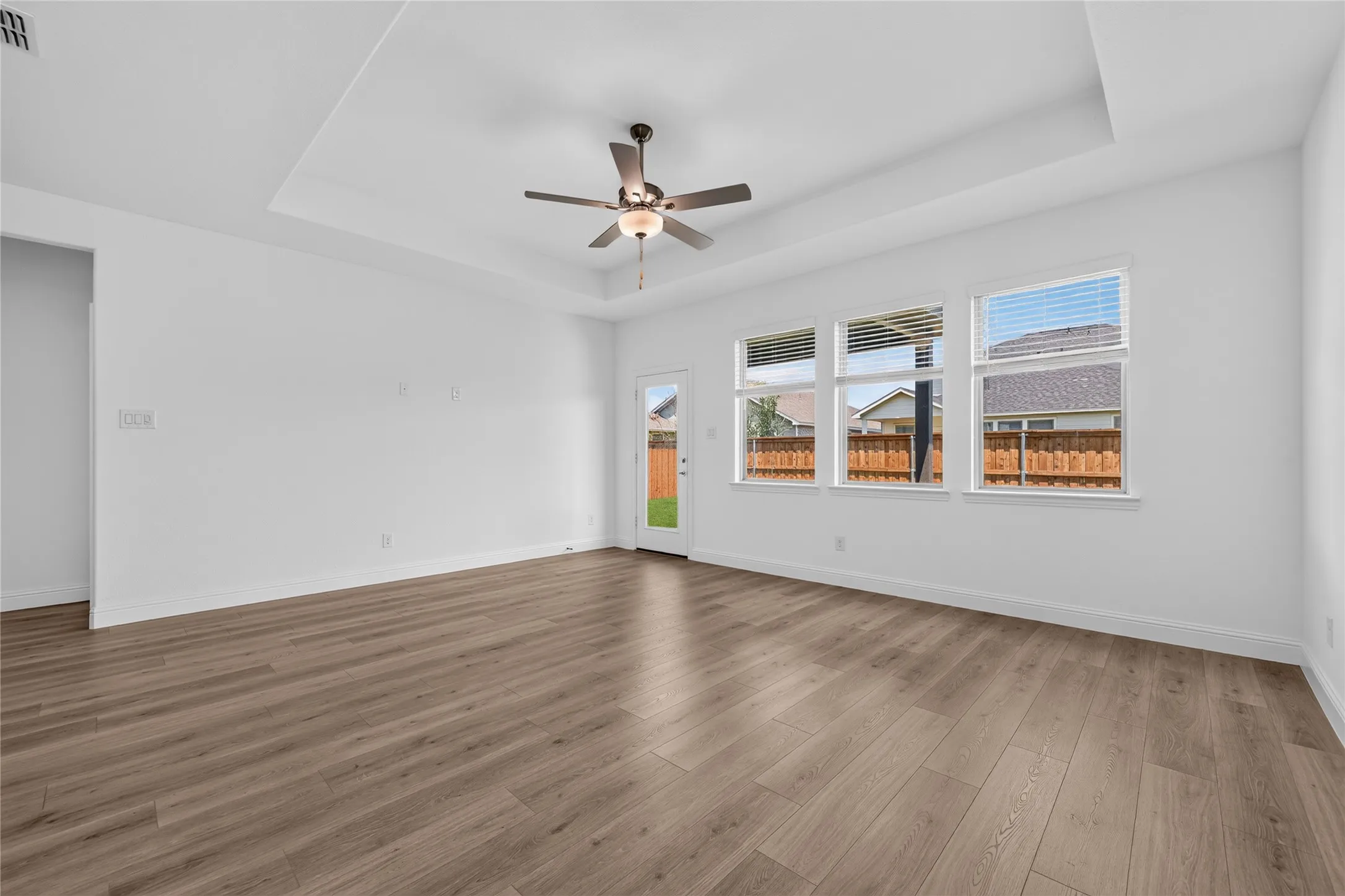 1456 Zapateado Way ~ Ready Now!