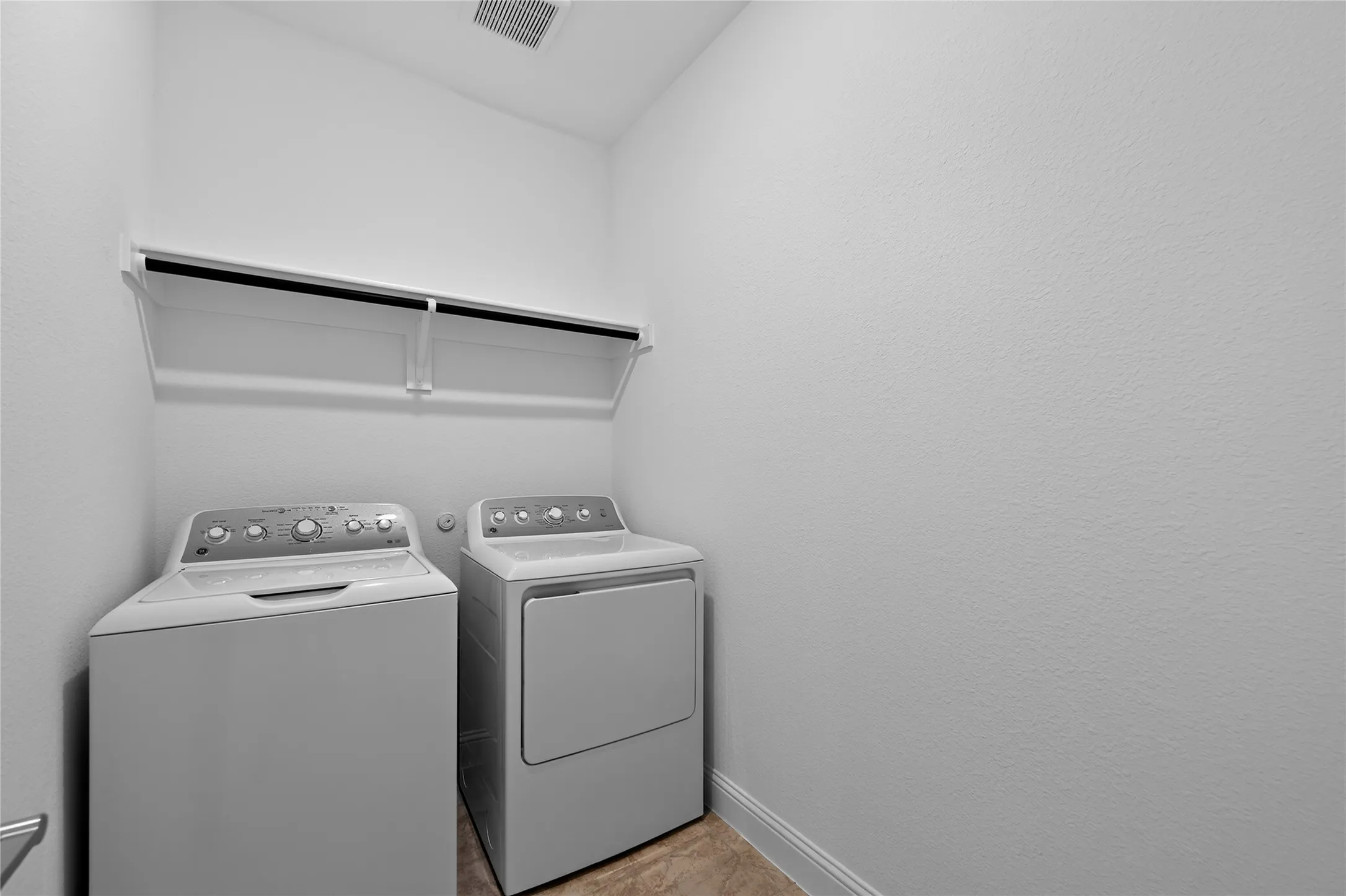1456 Zapateado Way ~ Ready Now!