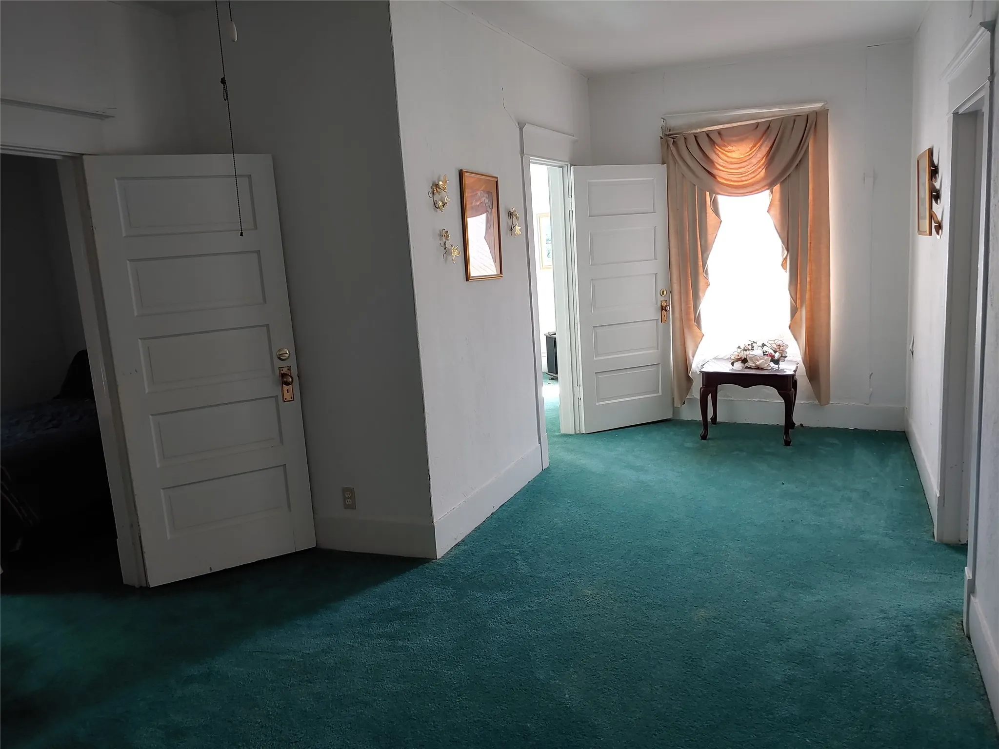 Upstairs corridor area leading to other bedrooms