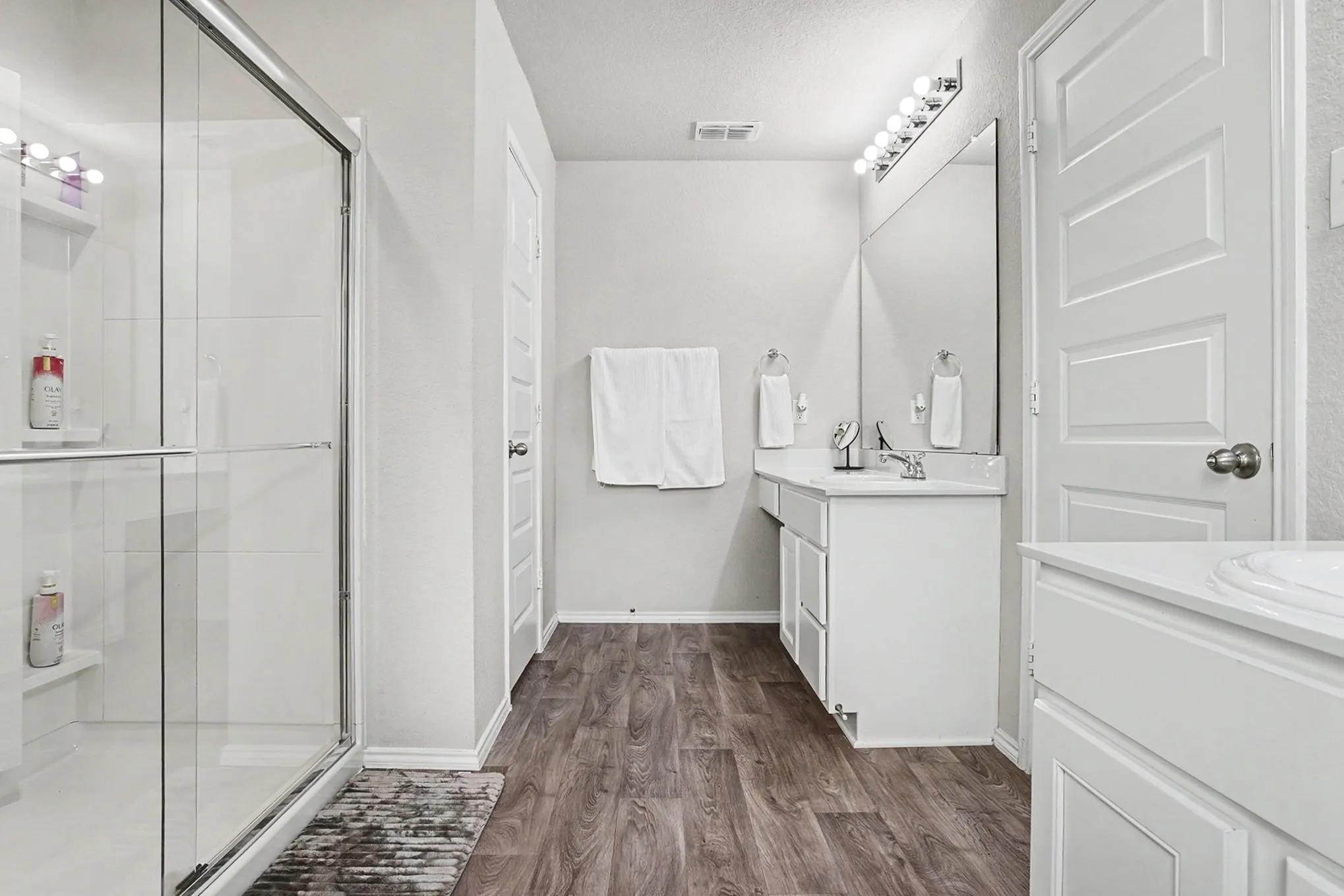 Single Family Residence For Sale in Kaufman County , 101 Spring Creek Lane, Terrell, Texas 75160, 4 Bedroom, 3 Bathroom, 2 Garage spaces, 2,136 Sqft, built in 2022, mls#21300927, Real Estate Agent in Terrell, Homes For Sale in Kaufman county, Homes For Sale in Terrell, Realtor in Terrell Texas, Real Estate Brokerage Independent Realty Texas, Luminita Cordes Realtor