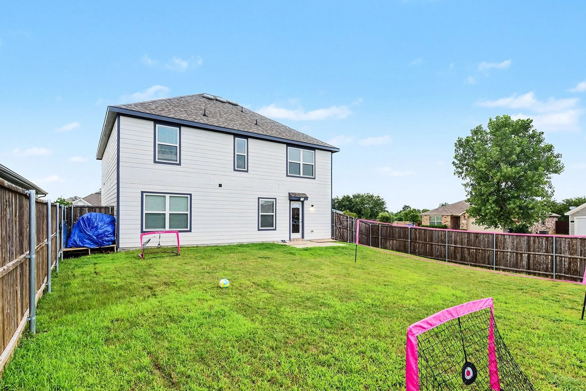 Single Family Residence For Sale in Kaufman County , 101 Spring Creek Lane, Terrell, Texas 75160, 4 Bedroom, 3 Bathroom, 2 Garage spaces, 2,136 Sqft, built in 2022, mls#21300927, Real Estate Agent in Terrell, Homes For Sale in Kaufman county, Homes For Sale in Terrell, Realtor in Terrell Texas, Real Estate Brokerage Independent Realty Texas, Luminita Cordes Realtor