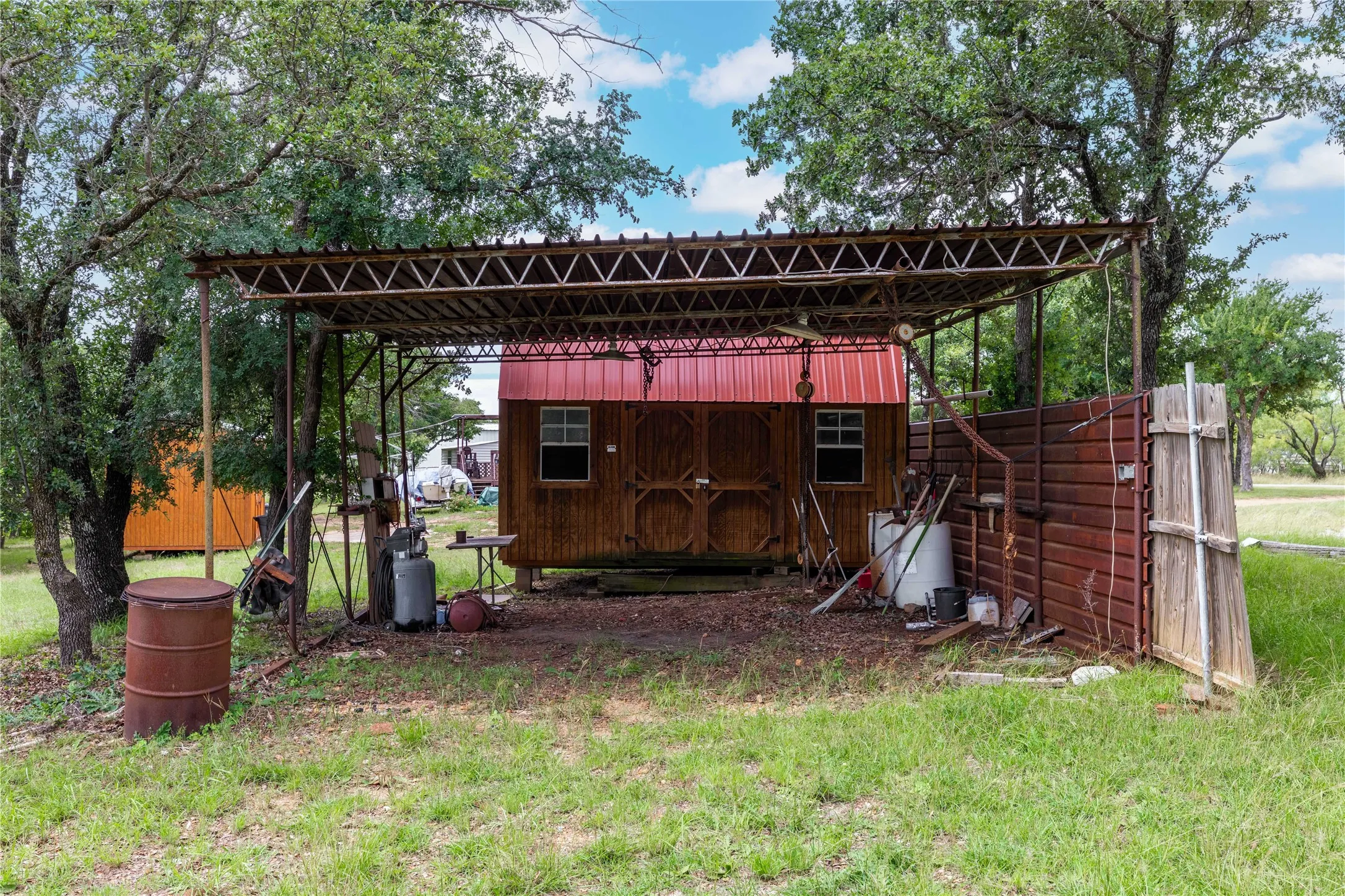 Mobile Home For Sale in Brown County , 4500 Lake Shore Drive, May, Texas 76857, 2 Bedroom, 2 Bathroom, Garage spaces, 1,064 Sqft, built in 1982, mls#21300524, Real Estate Agent in May, Homes For Sale in Brown county, Homes For Sale in May, Realtor in May Texas, Real Estate Brokerage Independent Realty Texas, Luminita Cordes Realtor