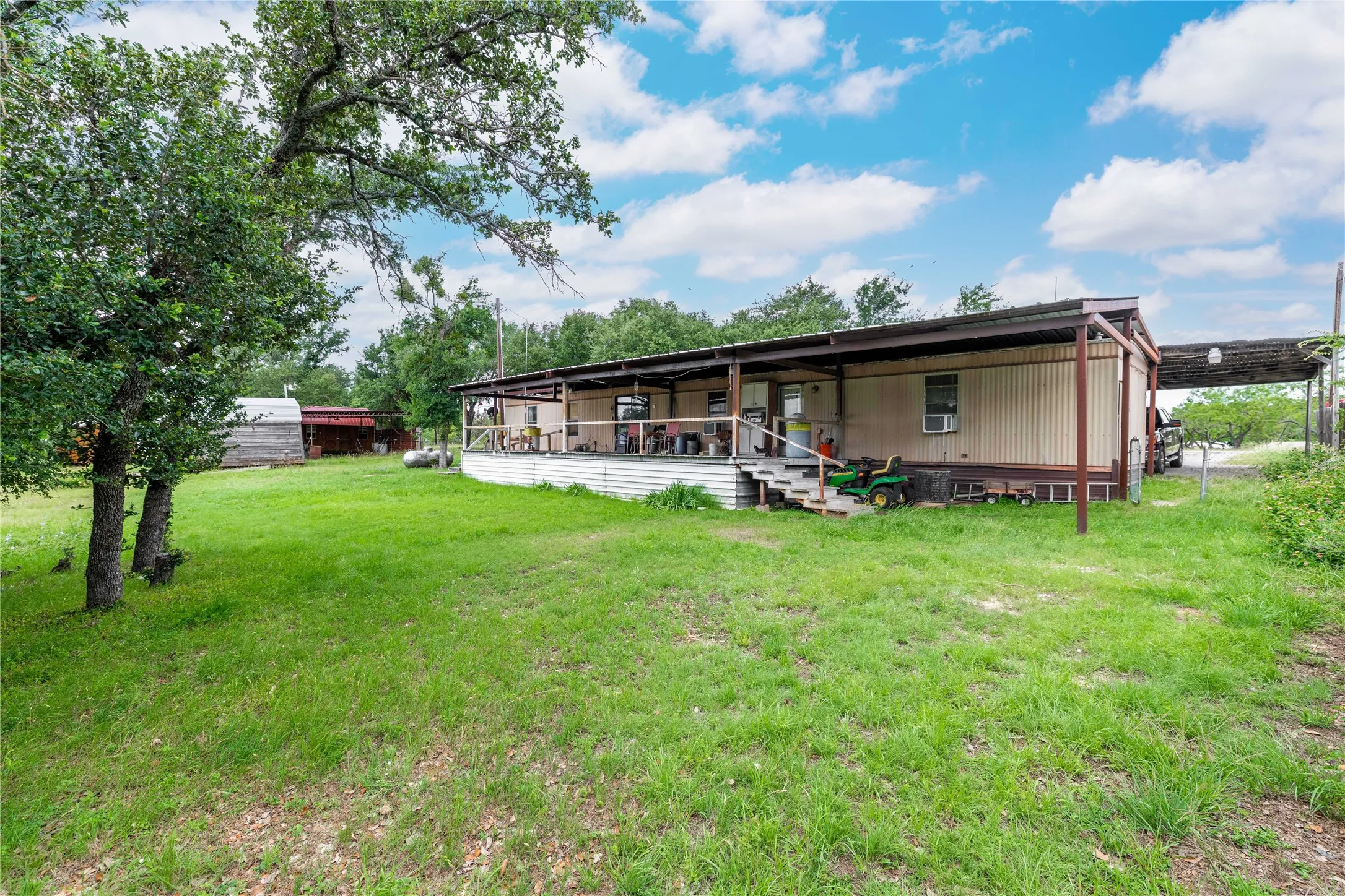 Mobile Home For Sale in Brown County , 4500 Lake Shore Drive, May, Texas 76857, 2 Bedroom, 2 Bathroom, Garage spaces, 1,064 Sqft, built in 1982, mls#21300524, Real Estate Agent in May, Homes For Sale in Brown county, Homes For Sale in May, Realtor in May Texas, Real Estate Brokerage Independent Realty Texas, Luminita Cordes Realtor
