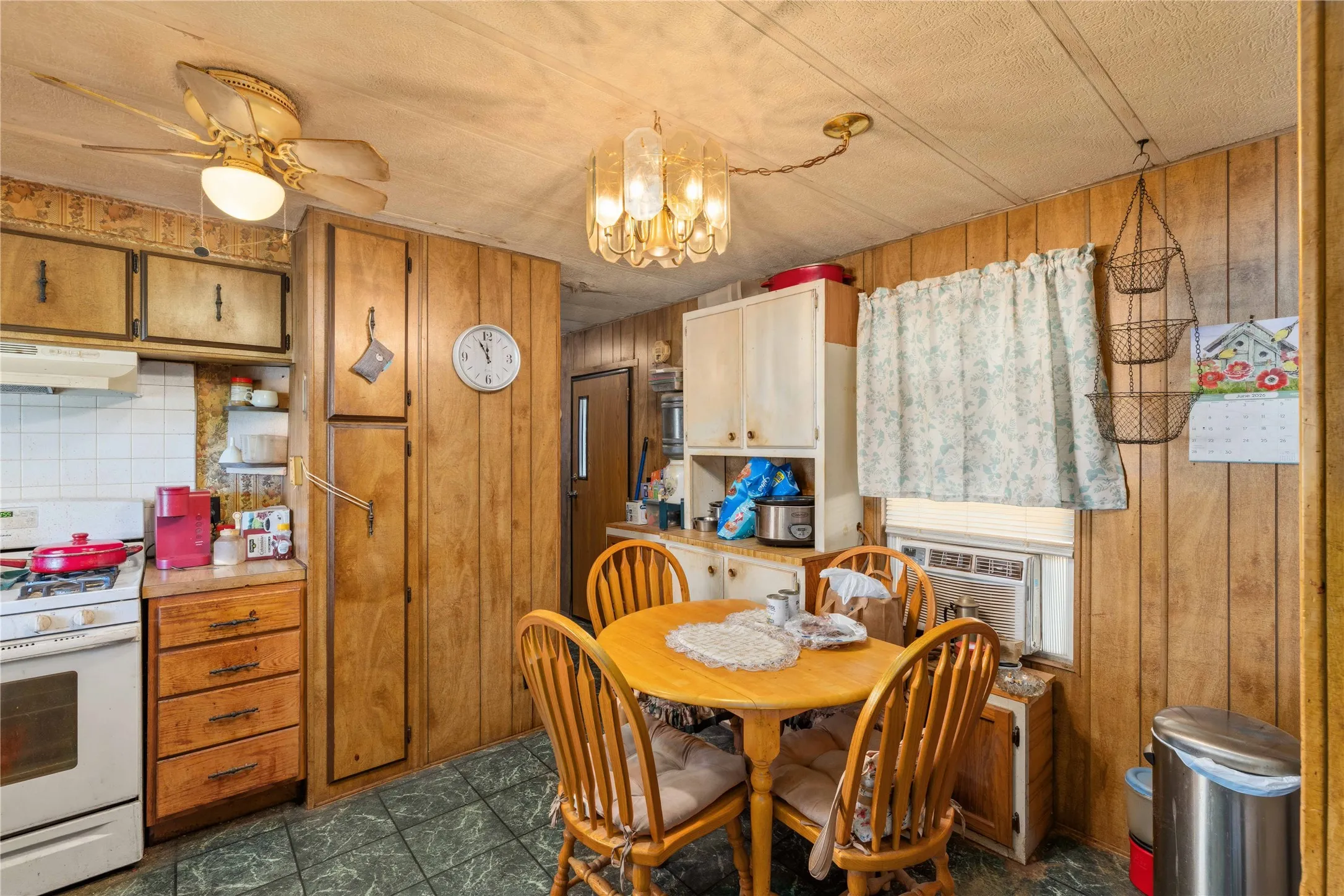 Mobile Home For Sale in Brown County , 4500 Lake Shore Drive, May, Texas 76857, 2 Bedroom, 2 Bathroom, Garage spaces, 1,064 Sqft, built in 1982, mls#21300524, Real Estate Agent in May, Homes For Sale in Brown county, Homes For Sale in May, Realtor in May Texas, Real Estate Brokerage Independent Realty Texas, Luminita Cordes Realtor