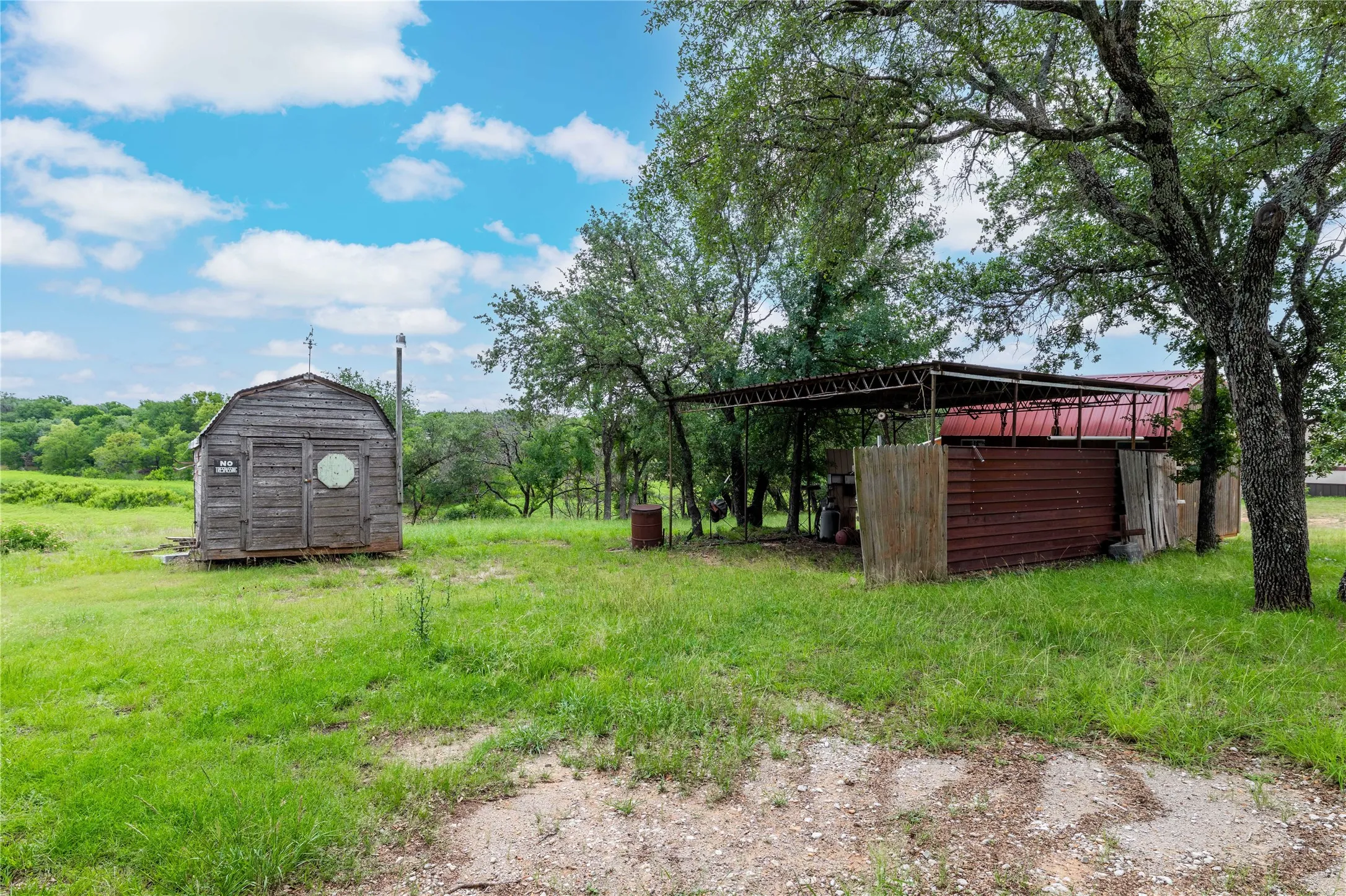 Mobile Home For Sale in Brown County , 4500 Lake Shore Drive, May, Texas 76857, 2 Bedroom, 2 Bathroom, Garage spaces, 1,064 Sqft, built in 1982, mls#21300524, Real Estate Agent in May, Homes For Sale in Brown county, Homes For Sale in May, Realtor in May Texas, Real Estate Brokerage Independent Realty Texas, Luminita Cordes Realtor
