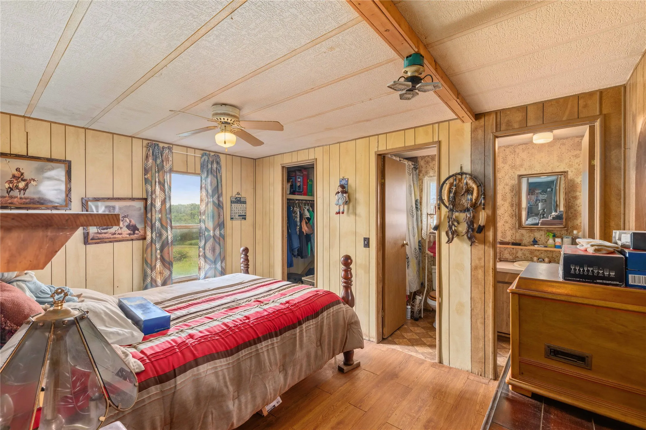 Mobile Home For Sale in Brown County , 4500 Lake Shore Drive, May, Texas 76857, 2 Bedroom, 2 Bathroom, Garage spaces, 1,064 Sqft, built in 1982, mls#21300524, Real Estate Agent in May, Homes For Sale in Brown county, Homes For Sale in May, Realtor in May Texas, Real Estate Brokerage Independent Realty Texas, Luminita Cordes Realtor
