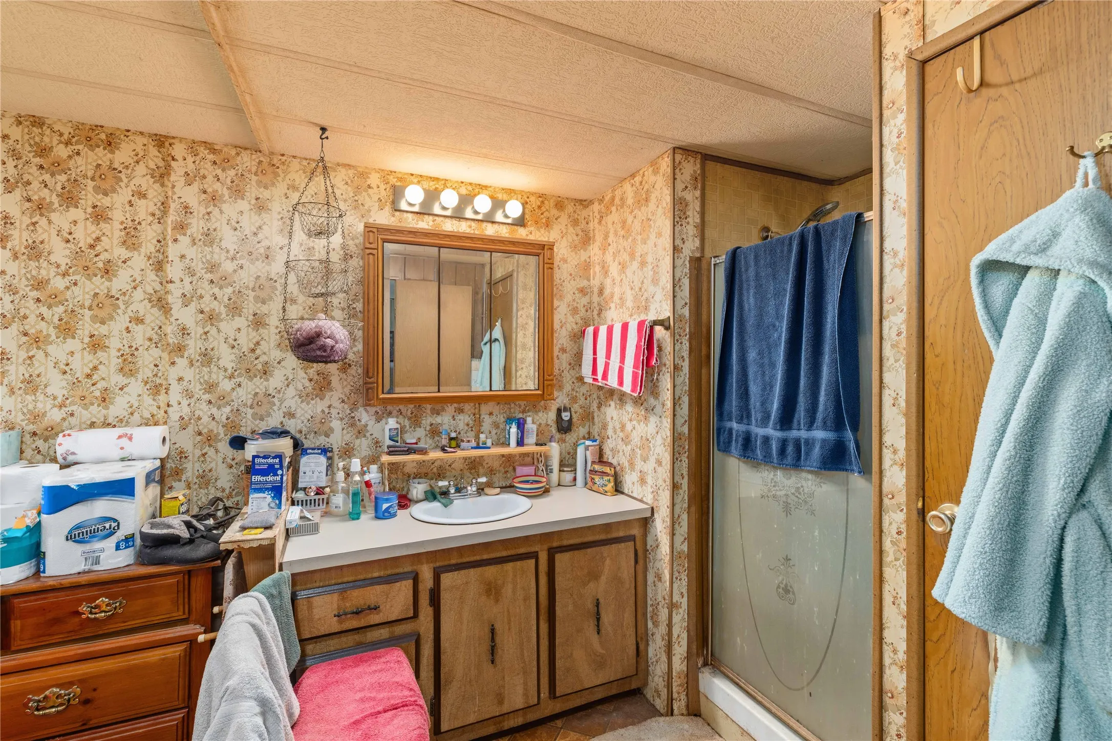 Mobile Home For Sale in Brown County , 4500 Lake Shore Drive, May, Texas 76857, 2 Bedroom, 2 Bathroom, Garage spaces, 1,064 Sqft, built in 1982, mls#21300524, Real Estate Agent in May, Homes For Sale in Brown county, Homes For Sale in May, Realtor in May Texas, Real Estate Brokerage Independent Realty Texas, Luminita Cordes Realtor