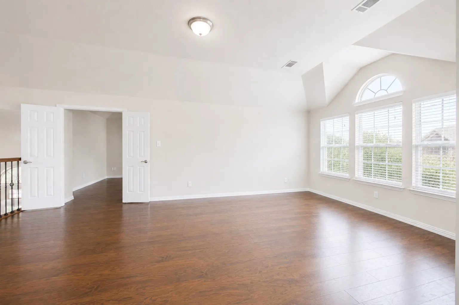 Single Family Residence For Sale in Tarrant County , 9828 Milkweed Lane, Fort Worth, Texas 76177, 6 Bedroom, 4 Bathroom, 2 Garage spaces, 4,565 Sqft, built in 2017, mls#21300735, Real Estate Agent in Fort Worth, Homes For Sale in Tarrant county, Homes For Sale in Fort Worth, Realtor in Fort Worth Texas, Real Estate Brokerage Independent Realty Texas, Luminita Cordes Realtor