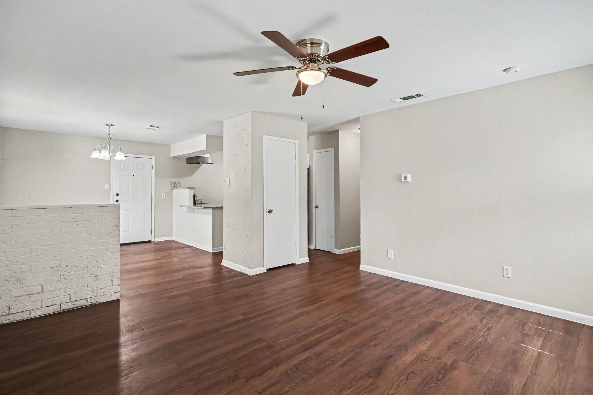 Single Family Residence For Sale in Tarrant County , 809 E Bovell Street, Crowley, Texas 76036, 3 Bedroom, 2 Bathroom, 2 Garage spaces, 1,080 Sqft, built in 1968, mls#21292732, Real Estate Agent in Crowley, Homes For Sale in Tarrant county, Homes For Sale in Crowley, Realtor in Crowley Texas, Real Estate Brokerage Independent Realty Texas, Luminita Cordes Realtor