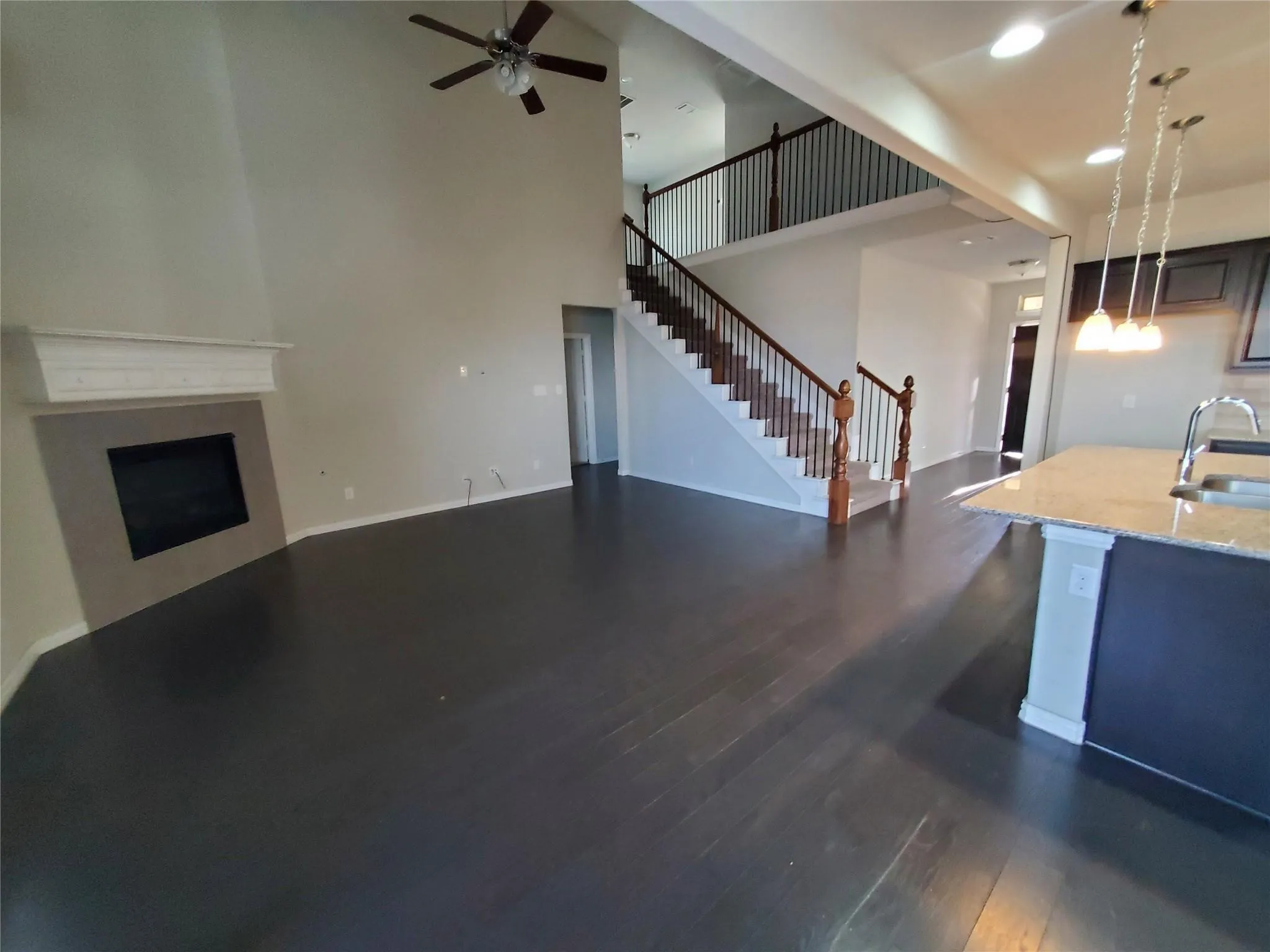 Single Family Residence For Sale in Dallas County , 1913 Edgewater Drive, Garland, Texas 75043, 4 Bedroom, 3 Bathroom, 2 Garage spaces, 2,422 Sqft, built in 2017, mls#21300935, Real Estate Agent in Garland, Homes For Sale in Dallas county, Homes For Sale in Garland, Realtor in Garland Texas, Real Estate Brokerage Independent Realty Texas, Luminita Cordes Realtor