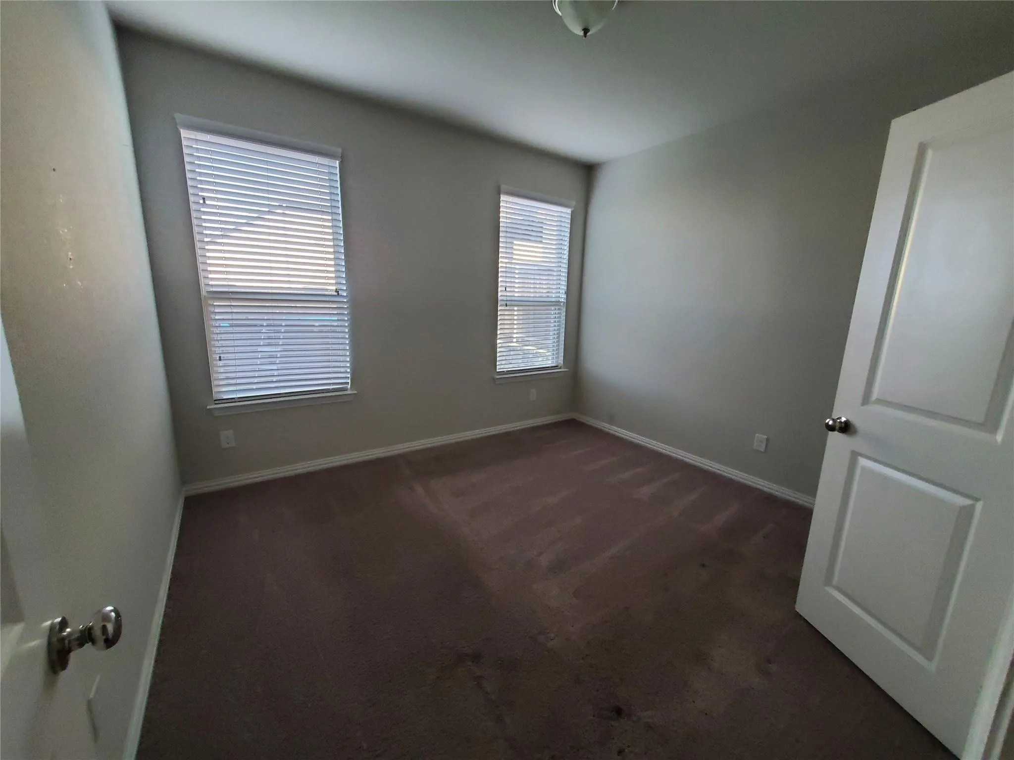Single Family Residence For Sale in Dallas County , 1913 Edgewater Drive, Garland, Texas 75043, 4 Bedroom, 3 Bathroom, 2 Garage spaces, 2,422 Sqft, built in 2017, mls#21300935, Real Estate Agent in Garland, Homes For Sale in Dallas county, Homes For Sale in Garland, Realtor in Garland Texas, Real Estate Brokerage Independent Realty Texas, Luminita Cordes Realtor