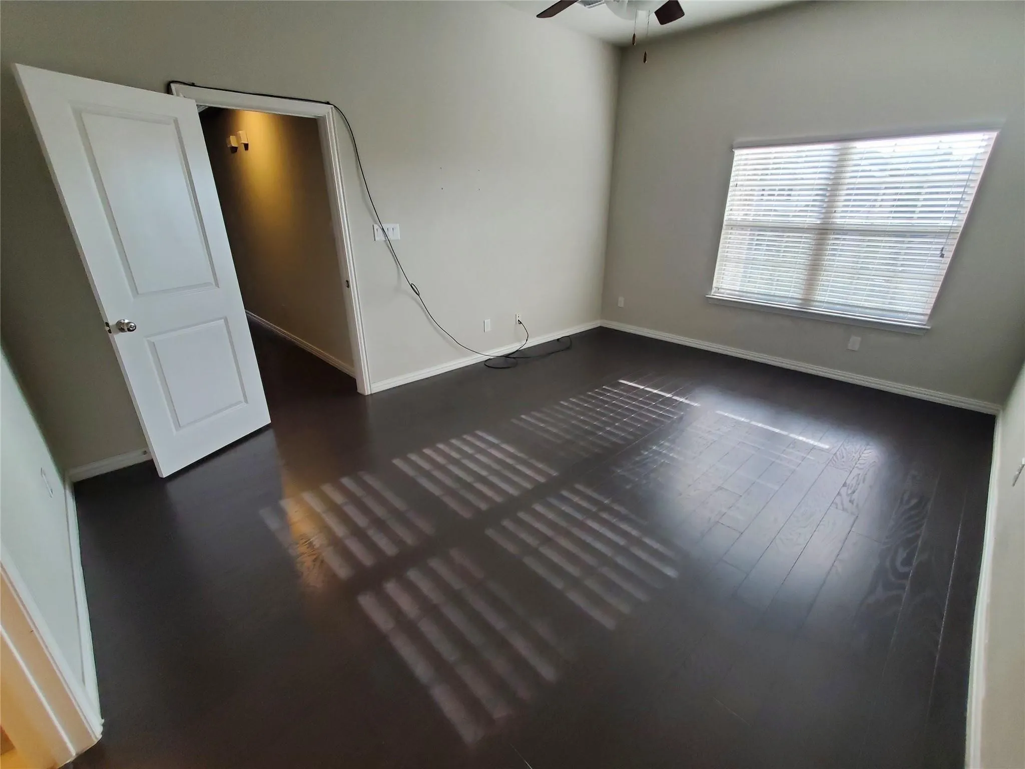 Single Family Residence For Sale in Dallas County , 1913 Edgewater Drive, Garland, Texas 75043, 4 Bedroom, 3 Bathroom, 2 Garage spaces, 2,422 Sqft, built in 2017, mls#21300935, Real Estate Agent in Garland, Homes For Sale in Dallas county, Homes For Sale in Garland, Realtor in Garland Texas, Real Estate Brokerage Independent Realty Texas, Luminita Cordes Realtor