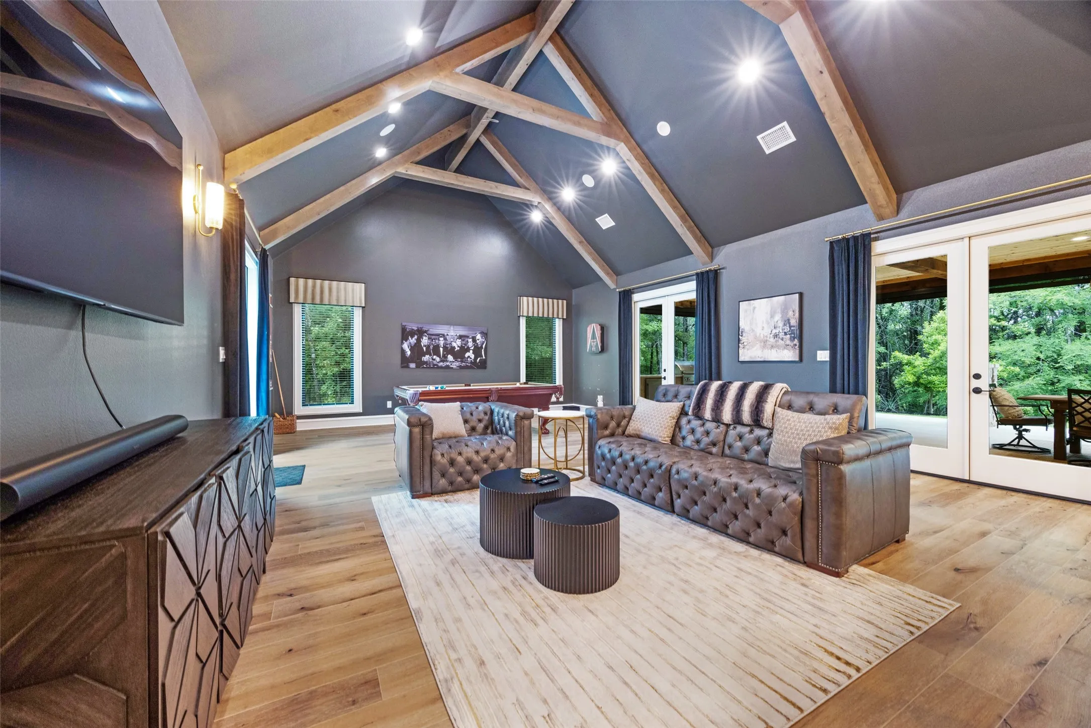 Single Family Residence For Sale in Grayson County , 704 Palisades Drive, Gordonville, Texas 76245, 5 Bedroom, 3 Bathroom, 4 Garage spaces, 4,832 Sqft, built in 2023, mls#21299626, Real Estate Agent in Gordonville, Homes For Sale in Grayson county, Homes For Sale in Gordonville, Realtor in Gordonville Texas, Real Estate Brokerage Independent Realty Texas, Luminita Cordes Realtor