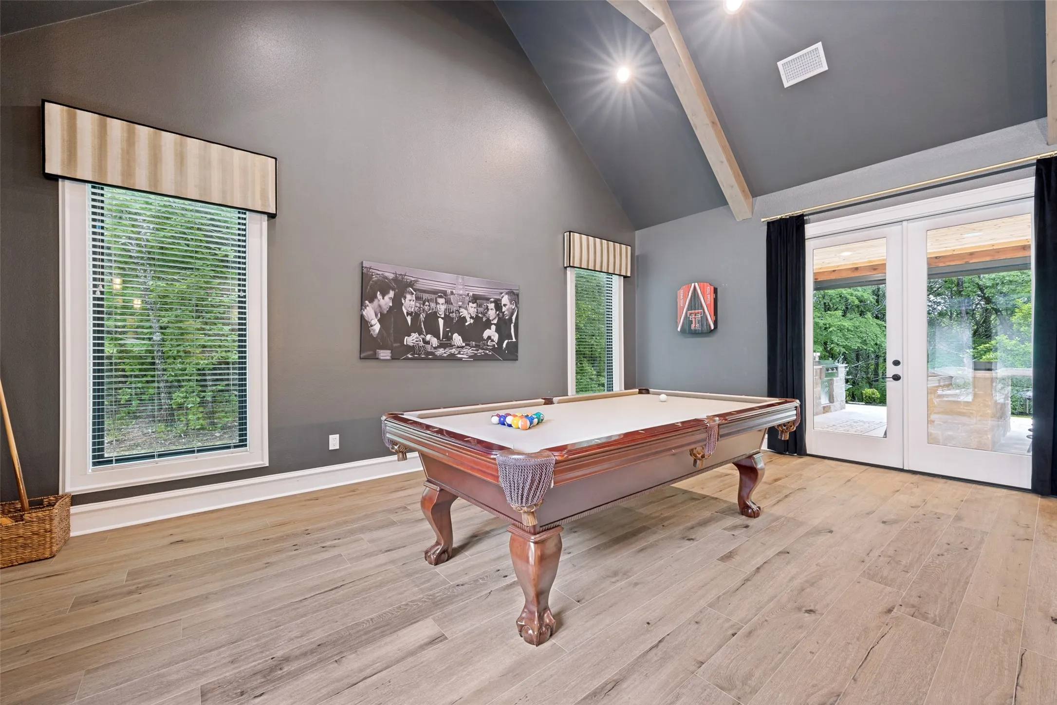 Single Family Residence For Sale in Grayson County , 704 Palisades Drive, Gordonville, Texas 76245, 5 Bedroom, 3 Bathroom, 4 Garage spaces, 4,832 Sqft, built in 2023, mls#21299626, Real Estate Agent in Gordonville, Homes For Sale in Grayson county, Homes For Sale in Gordonville, Realtor in Gordonville Texas, Real Estate Brokerage Independent Realty Texas, Luminita Cordes Realtor