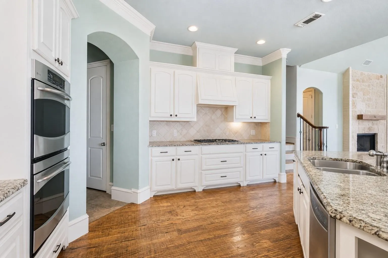 Single Family Residence For Sale in Rockwall County , 123 Ranch House Road, Rockwall, Texas 75032, 4 Bedroom, 4 Bathroom, 3 Garage spaces, 3,229 Sqft, built in 2007, mls#21300901, Real Estate Agent in Rockwall, Homes For Sale in Rockwall county, Homes For Sale in Rockwall, Realtor in Rockwall Texas, Real Estate Brokerage Independent Realty Texas, Luminita Cordes Realtor