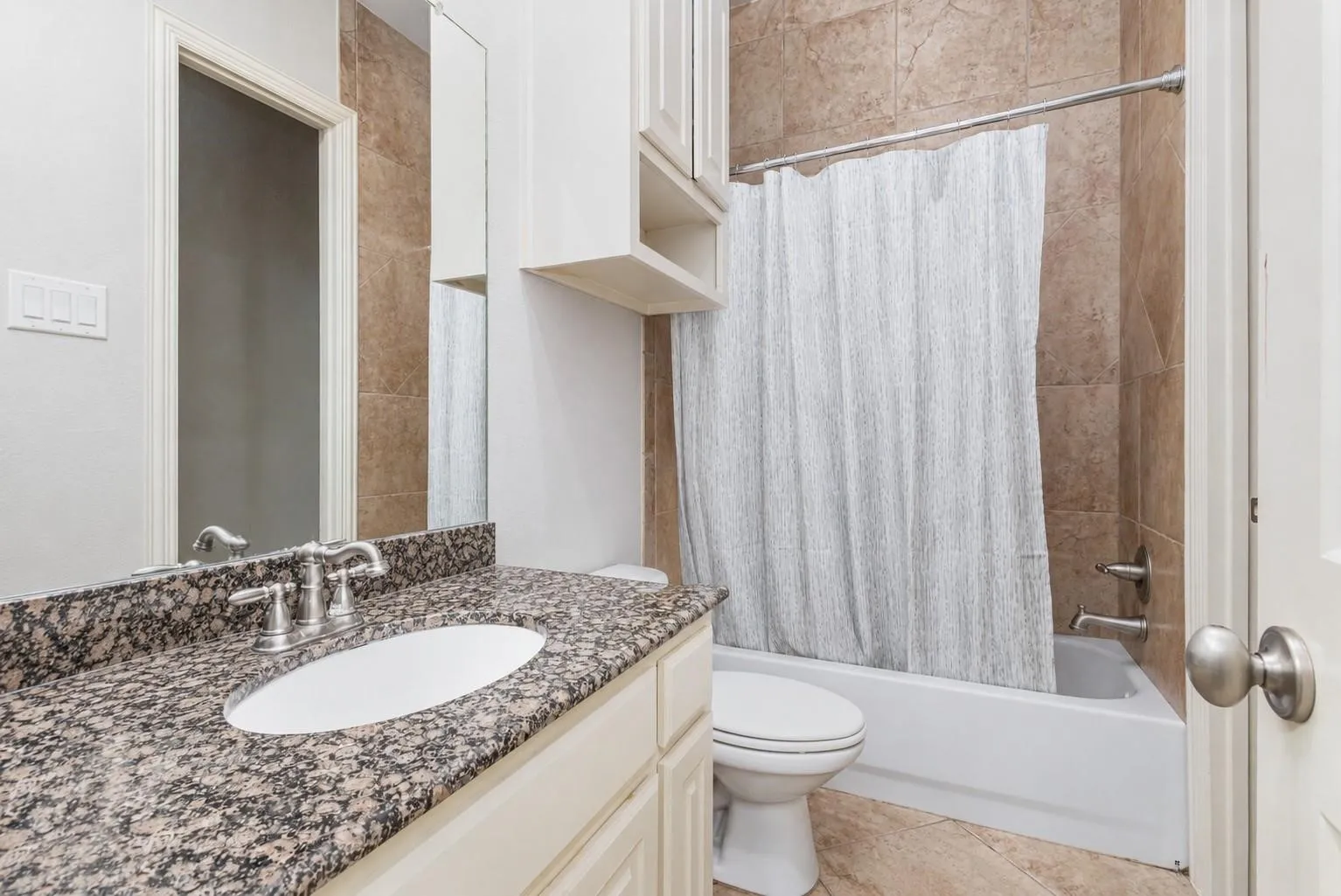 Single Family Residence For Sale in Rockwall County , 123 Ranch House Road, Rockwall, Texas 75032, 4 Bedroom, 4 Bathroom, 3 Garage spaces, 3,229 Sqft, built in 2007, mls#21300901, Real Estate Agent in Rockwall, Homes For Sale in Rockwall county, Homes For Sale in Rockwall, Realtor in Rockwall Texas, Real Estate Brokerage Independent Realty Texas, Luminita Cordes Realtor