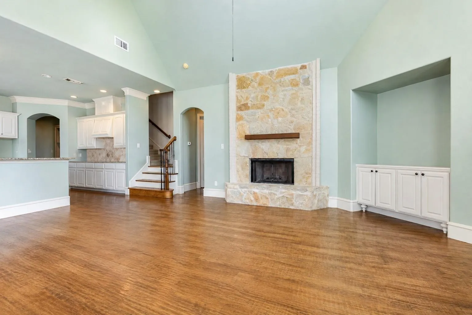 Single Family Residence For Sale in Rockwall County , 123 Ranch House Road, Rockwall, Texas 75032, 4 Bedroom, 4 Bathroom, 3 Garage spaces, 3,229 Sqft, built in 2007, mls#21300901, Real Estate Agent in Rockwall, Homes For Sale in Rockwall county, Homes For Sale in Rockwall, Realtor in Rockwall Texas, Real Estate Brokerage Independent Realty Texas, Luminita Cordes Realtor
