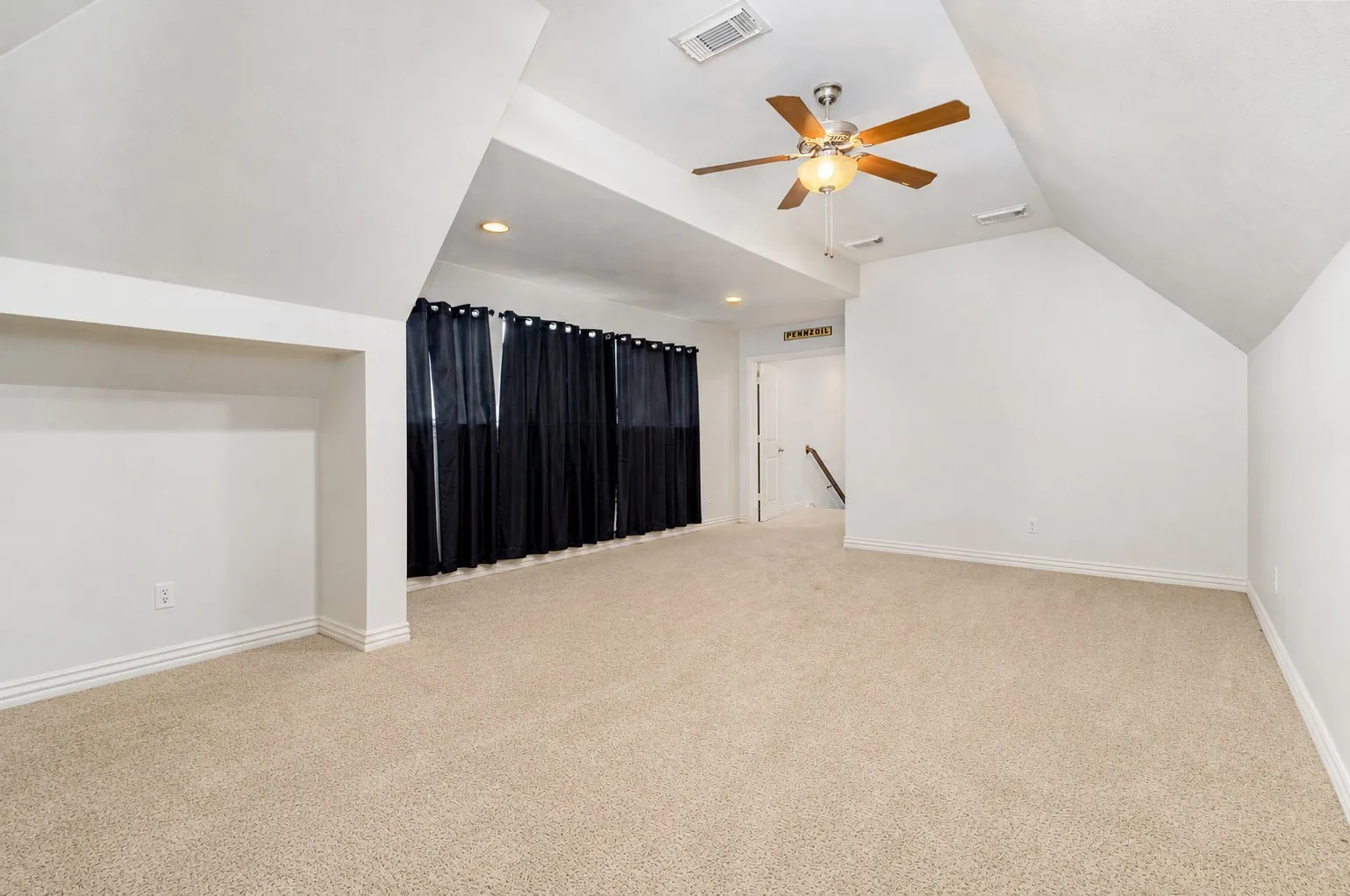 2nd floor flex space