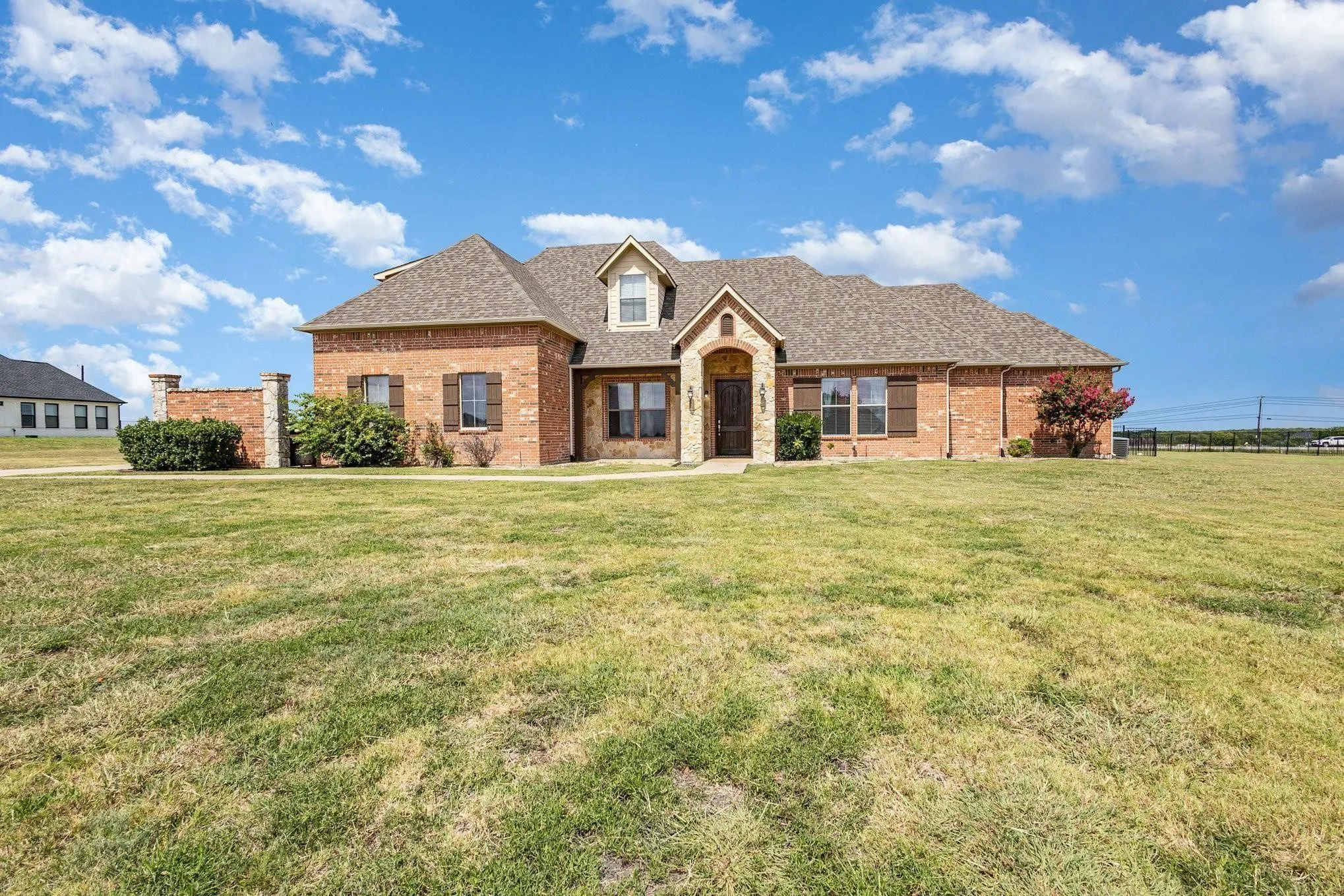 Single Family Residence For Sale in Rockwall County , 123 Ranch House Road, Rockwall, Texas 75032, 4 Bedroom, 4 Bathroom, 3 Garage spaces, 3,229 Sqft, built in 2007, mls#21300901, Real Estate Agent in Rockwall, Homes For Sale in Rockwall county, Homes For Sale in Rockwall, Realtor in Rockwall Texas, Real Estate Brokerage Independent Realty Texas, Luminita Cordes Realtor