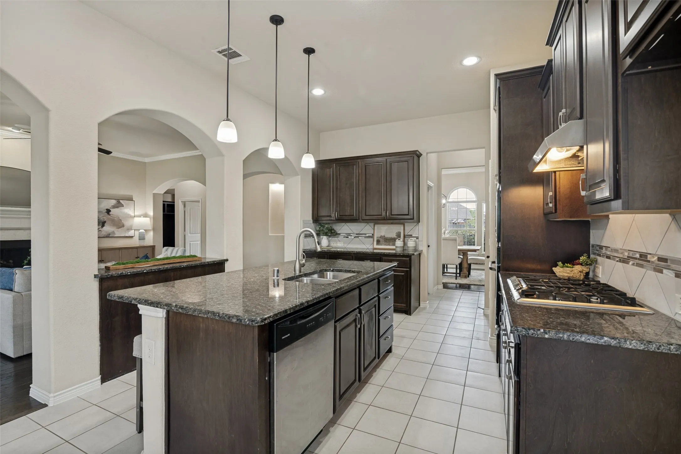 Single Family Residence For Sale in Rockwall County , 616 Cayden Court, Fate, Texas 75087, 4 Bedroom, 2 Bathroom, 2 Garage spaces, 2,303 Sqft, built in 2015, mls#21300860, Real Estate Agent in Fate, Homes For Sale in Rockwall county, Homes For Sale in Fate, Realtor in Fate Texas, Real Estate Brokerage Independent Realty Texas, Luminita Cordes Realtor