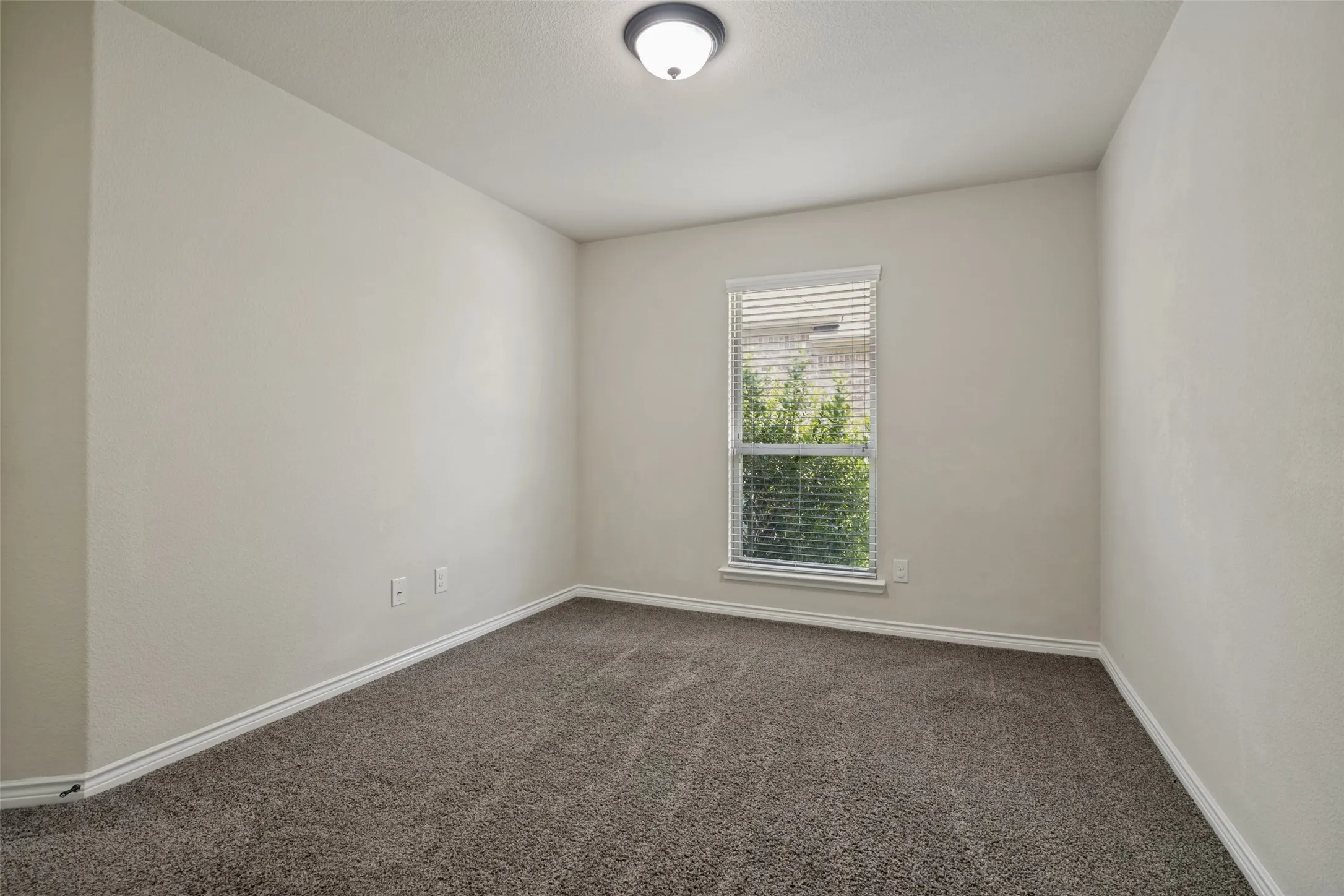 Single Family Residence For Sale in Rockwall County , 616 Cayden Court, Fate, Texas 75087, 4 Bedroom, 2 Bathroom, 2 Garage spaces, 2,303 Sqft, built in 2015, mls#21300860, Real Estate Agent in Fate, Homes For Sale in Rockwall county, Homes For Sale in Fate, Realtor in Fate Texas, Real Estate Brokerage Independent Realty Texas, Luminita Cordes Realtor