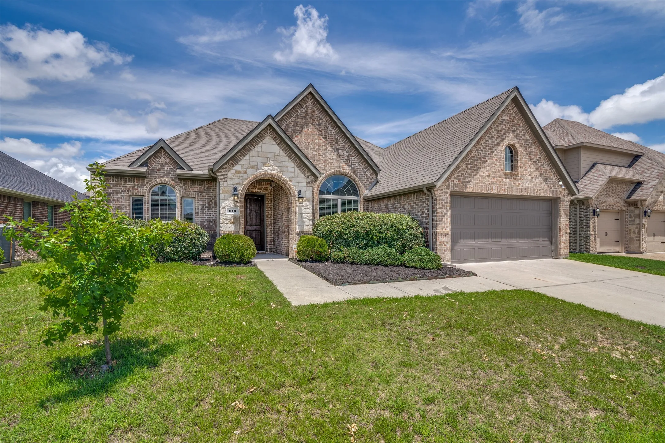 Single Family Residence For Sale in Rockwall County , 616 Cayden Court, Fate, Texas 75087, 4 Bedroom, 2 Bathroom, 2 Garage spaces, 2,303 Sqft, built in 2015, mls#21300860, Real Estate Agent in Fate, Homes For Sale in Rockwall county, Homes For Sale in Fate, Realtor in Fate Texas, Real Estate Brokerage Independent Realty Texas, Luminita Cordes Realtor