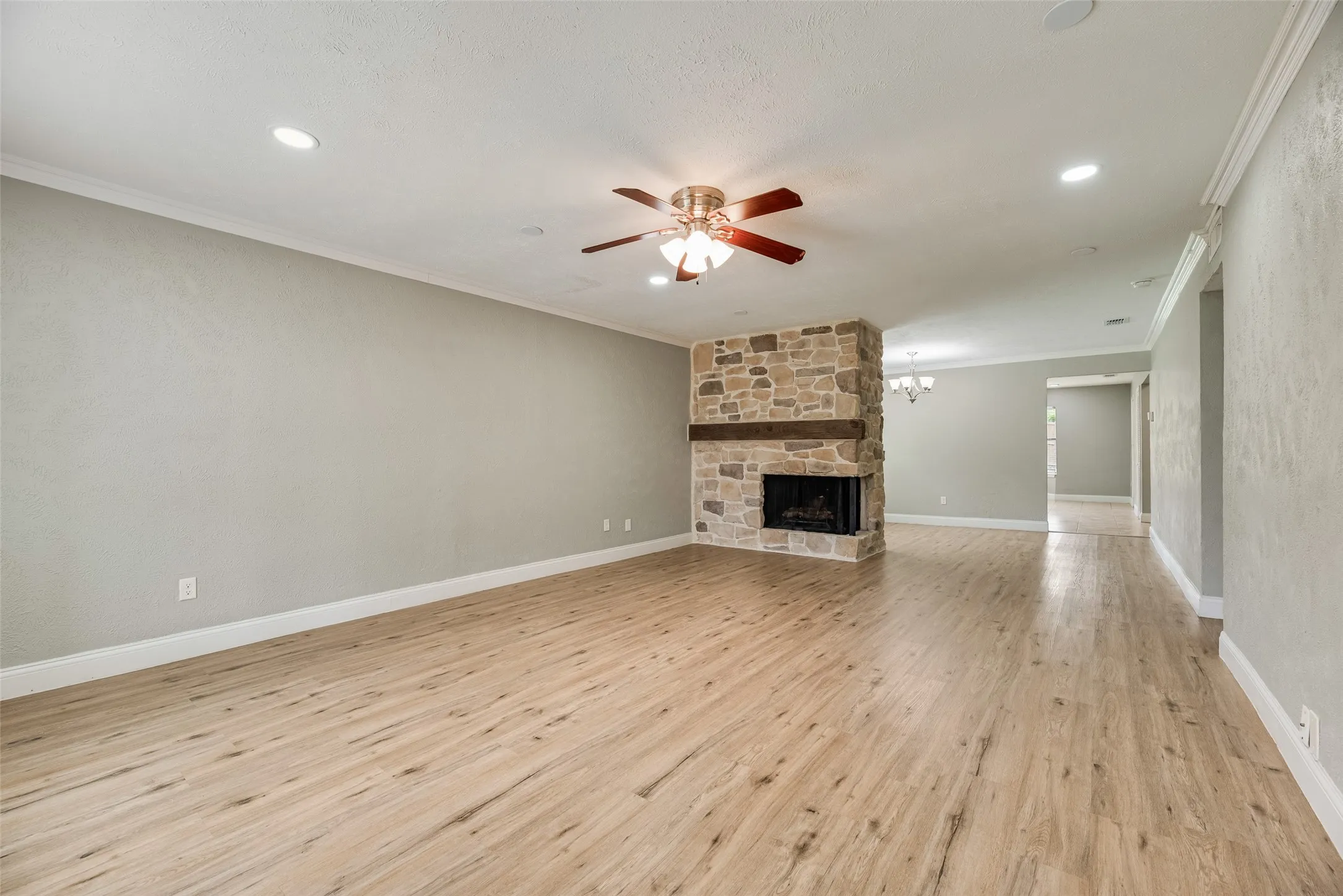Single Family Residence For Rent in Denton County , 1732 Delaford Court, Carrollton, Texas 75007, 3 Bedroom, 2 Bathroom, 2 Garage spaces, 1,554 Sqft, built in 1983, mls#21300957, Real Estate Agent in Carrollton, Homes For Rent in Denton county, Homes For Rent in Carrollton, Realtor in Carrollton Texas, Real Estate Brokerage Independent Realty Texas, Luminita Cordes Realtor