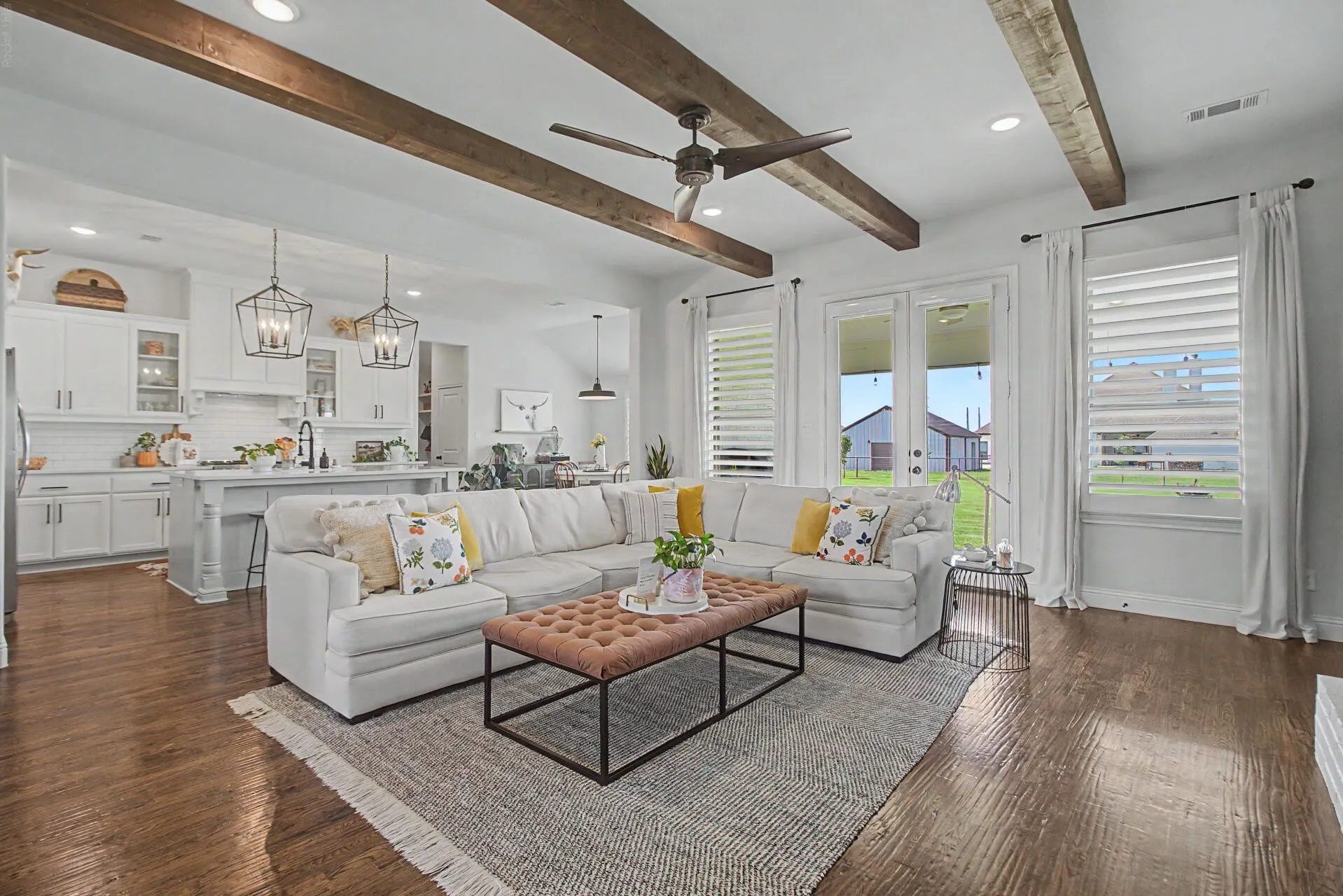 Single Family Residence For Sale in Denton County , 1401 Oliver Creek Lane, Justin, Texas 76247, 4 Bedroom, 3 Bathroom, 3 Garage spaces, 2,799 Sqft, built in 2019, mls#21300955, Real Estate Agent in Justin, Homes For Sale in Denton county, Homes For Sale in Justin, Realtor in Justin Texas, Real Estate Brokerage Independent Realty Texas, Luminita Cordes Realtor