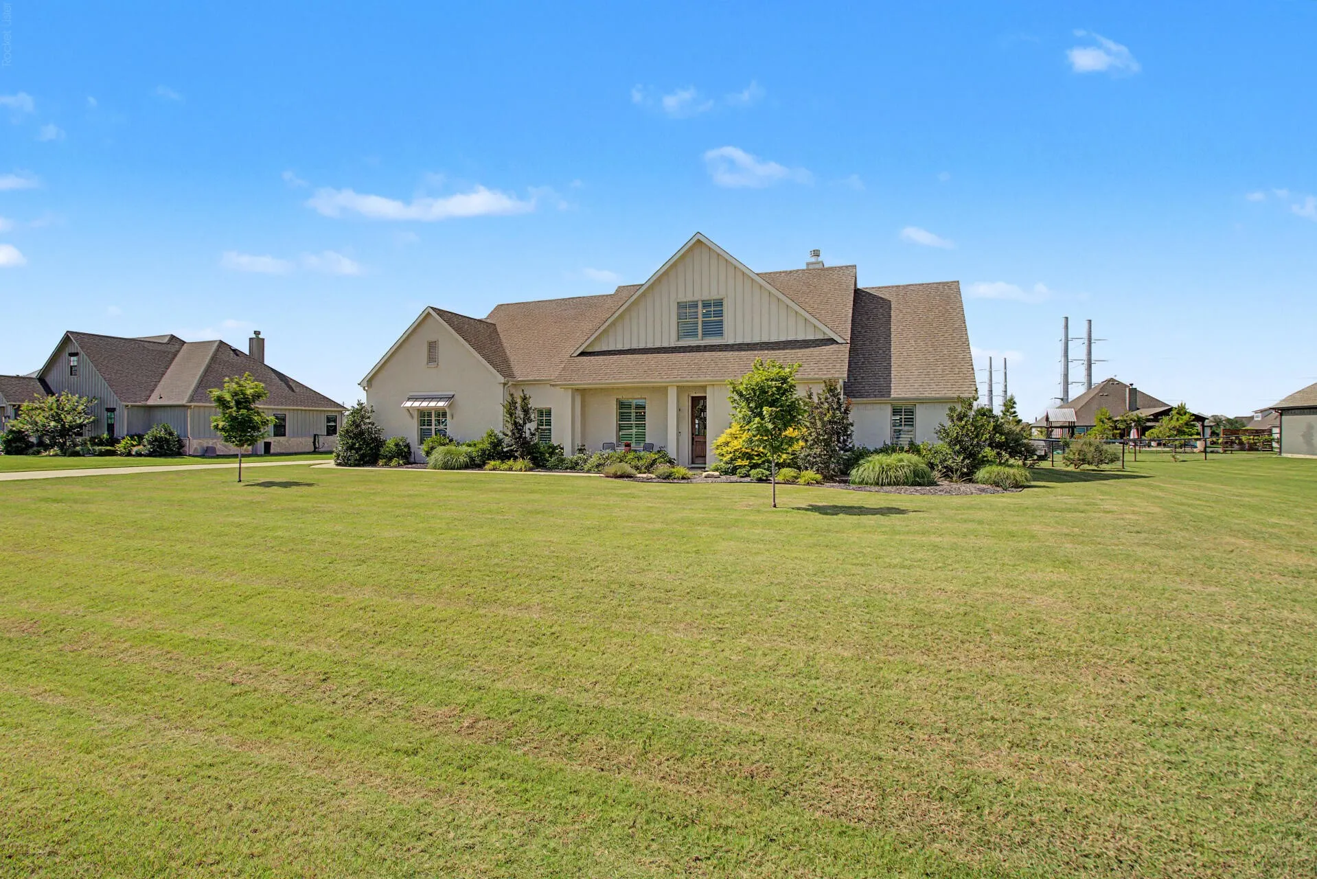 Single Family Residence For Sale in Denton County , 1401 Oliver Creek Lane, Justin, Texas 76247, 4 Bedroom, 3 Bathroom, 3 Garage spaces, 2,799 Sqft, built in 2019, mls#21300955, Real Estate Agent in Justin, Homes For Sale in Denton county, Homes For Sale in Justin, Realtor in Justin Texas, Real Estate Brokerage Independent Realty Texas, Luminita Cordes Realtor