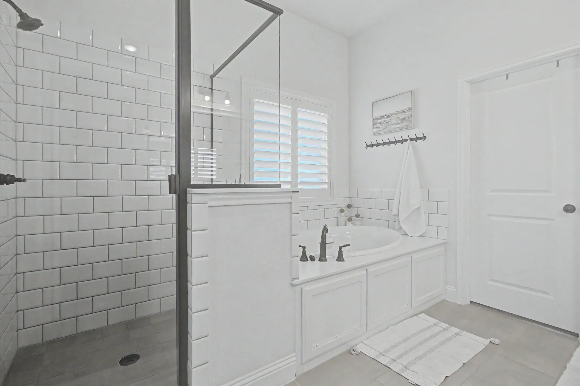 Single Family Residence For Sale in Denton County , 1401 Oliver Creek Lane, Justin, Texas 76247, 4 Bedroom, 3 Bathroom, 3 Garage spaces, 2,799 Sqft, built in 2019, mls#21300955, Real Estate Agent in Justin, Homes For Sale in Denton county, Homes For Sale in Justin, Realtor in Justin Texas, Real Estate Brokerage Independent Realty Texas, Luminita Cordes Realtor