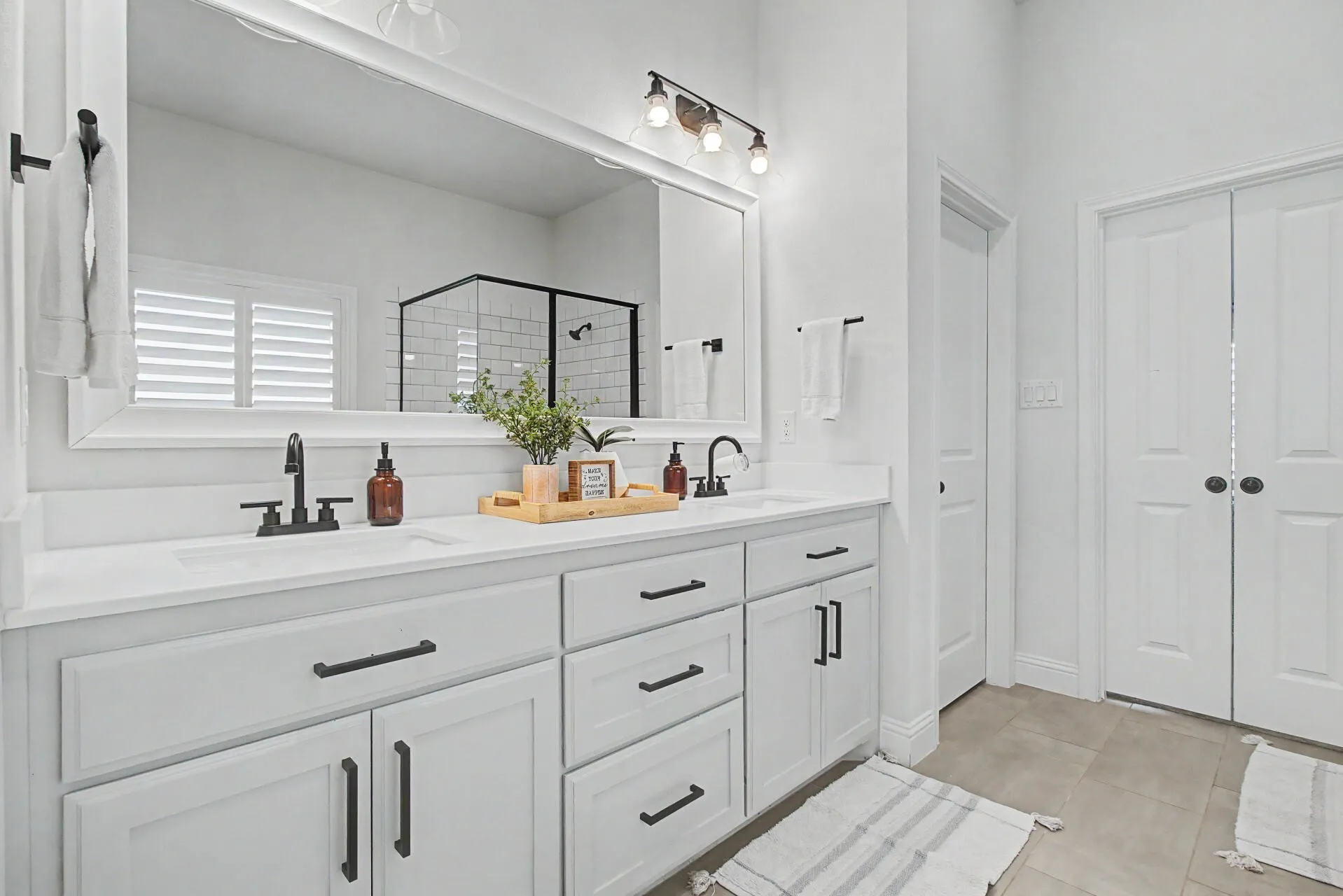 Single Family Residence For Sale in Denton County , 1401 Oliver Creek Lane, Justin, Texas 76247, 4 Bedroom, 3 Bathroom, 3 Garage spaces, 2,799 Sqft, built in 2019, mls#21300955, Real Estate Agent in Justin, Homes For Sale in Denton county, Homes For Sale in Justin, Realtor in Justin Texas, Real Estate Brokerage Independent Realty Texas, Luminita Cordes Realtor