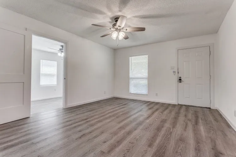 Single Family Residence For Sale in Dallas County , 944 Old Orchard Road, Garland, Texas 75041, 4 Bedrooms, 2 Bathrooms, Garage spaces, 1,526 Sqft, built in 1954, Price $272,900, mls#21300217, Real Estate Agent in Garland, Homes For Sale in Dallas county, Homes For Sale in Garland, Realtor in Garland Texas, Real Estate Brokerage Independent Realty Texas, Luminita Cordes Realtor