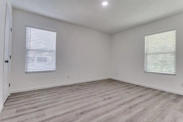 Single Family Residence For Sale in Dallas County , 944 Old Orchard Road, Garland, Texas 75041, 4 Bedrooms, 2 Bathrooms, Garage spaces, 1,526 Sqft, built in 1954, Price $272,900, mls#21300217, Real Estate Agent in Garland, Homes For Sale in Dallas county, Homes For Sale in Garland, Realtor in Garland Texas, Real Estate Brokerage Independent Realty Texas, Luminita Cordes Realtor