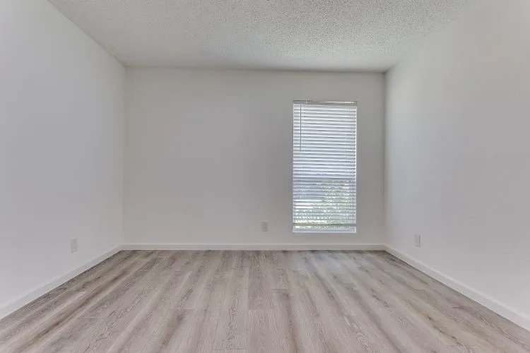Single Family Residence For Sale in Dallas County , 944 Old Orchard Road, Garland, Texas 75041, 4 Bedrooms, 2 Bathrooms, Garage spaces, 1,526 Sqft, built in 1954, Price $272,900, mls#21300217, Real Estate Agent in Garland, Homes For Sale in Dallas county, Homes For Sale in Garland, Realtor in Garland Texas, Real Estate Brokerage Independent Realty Texas, Luminita Cordes Realtor