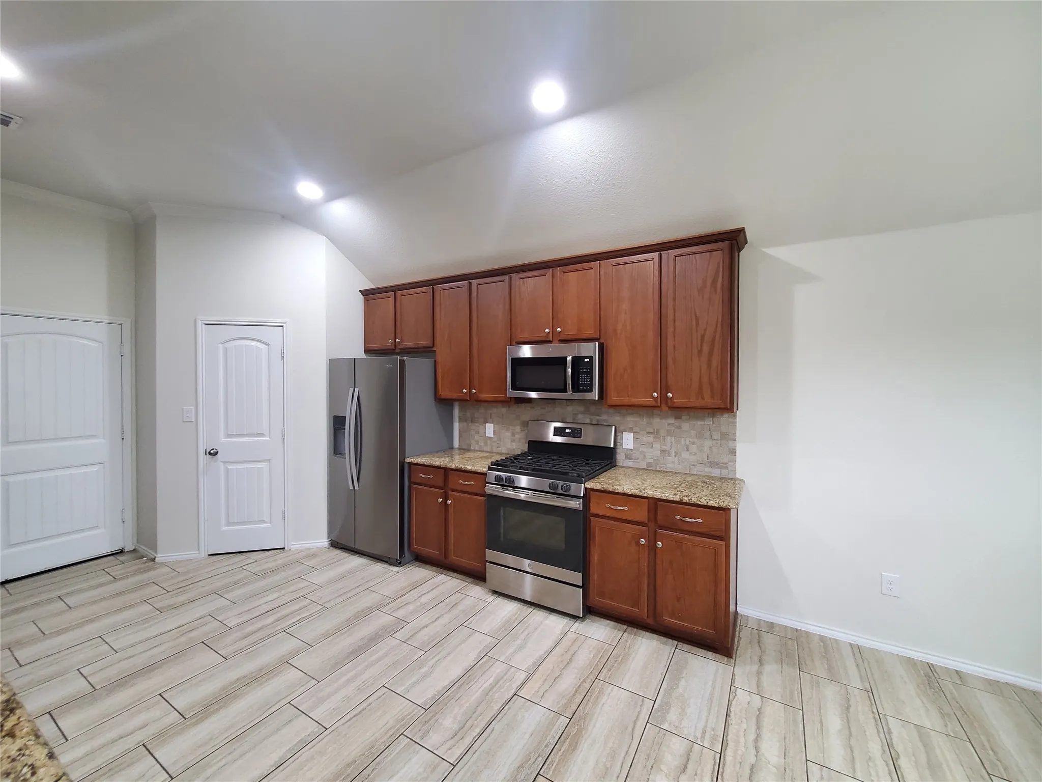 Single Family Residence For Sale in Collin County , 1940 Ridgecrest Drive, Royse City, Texas 75189, 4 Bedroom, 2 Bathroom, 2 Garage spaces, 1,821 Sqft, built in 2018, mls#21300318, Real Estate Agent in Royse City, Homes For Sale in Collin county, Homes For Sale in Royse City, Realtor in Royse City Texas, Real Estate Brokerage Independent Realty Texas, Luminita Cordes Realtor