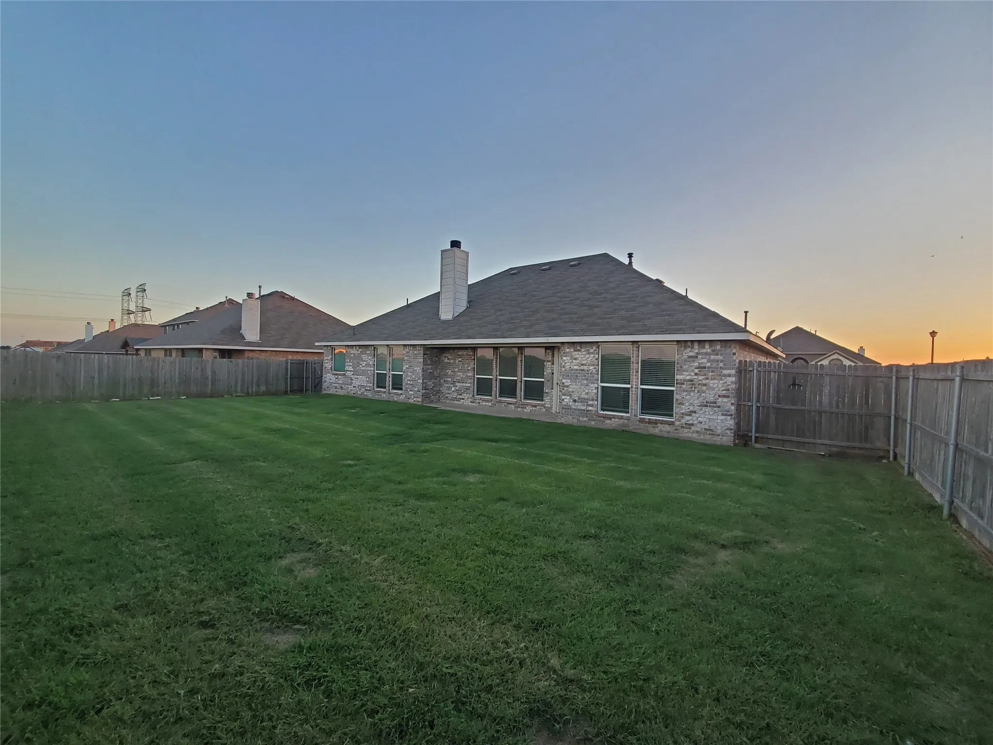 Single Family Residence For Sale in Collin County , 1940 Ridgecrest Drive, Royse City, Texas 75189, 4 Bedroom, 2 Bathroom, 2 Garage spaces, 1,821 Sqft, built in 2018, mls#21300318, Real Estate Agent in Royse City, Homes For Sale in Collin county, Homes For Sale in Royse City, Realtor in Royse City Texas, Real Estate Brokerage Independent Realty Texas, Luminita Cordes Realtor