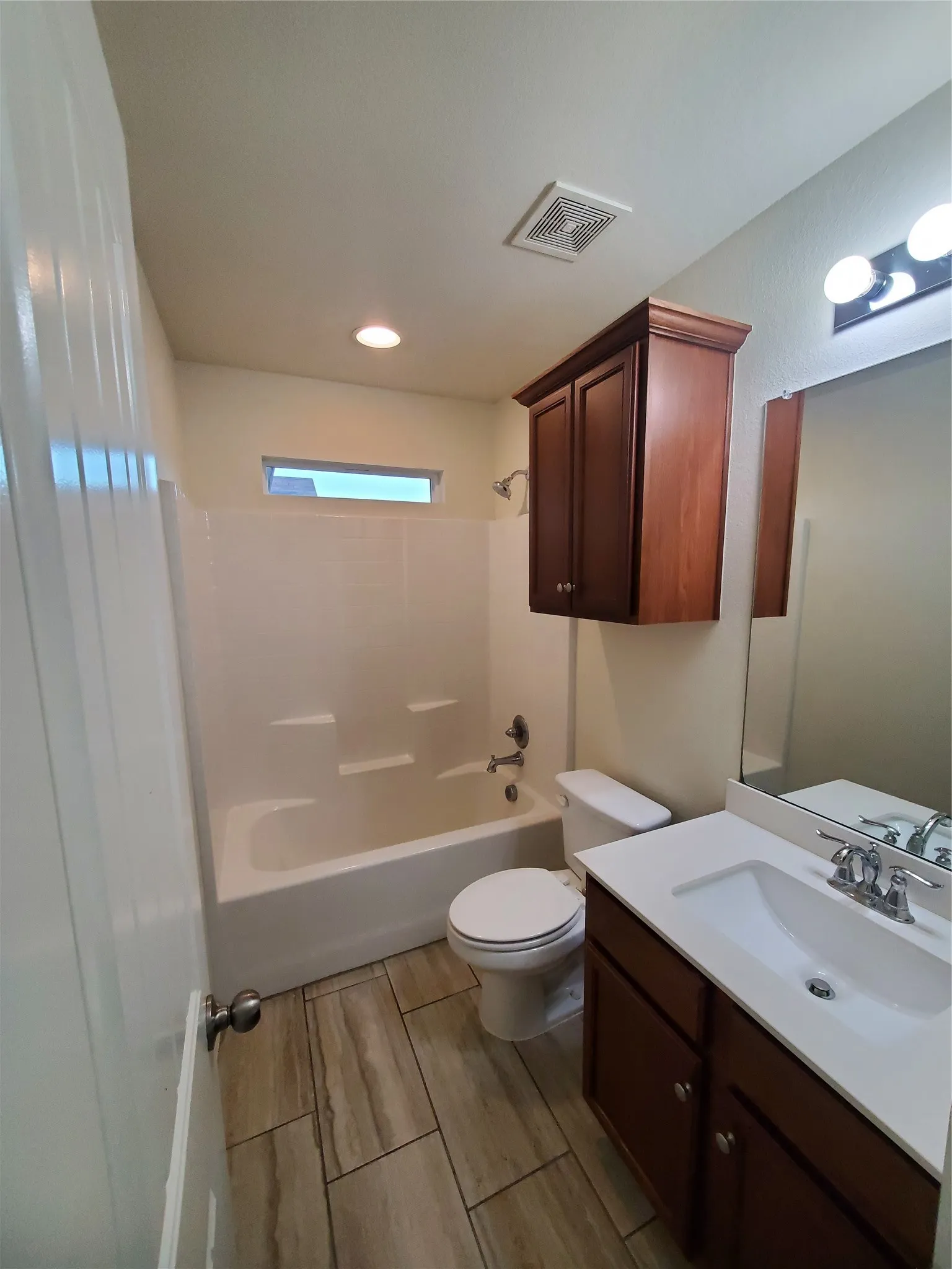 Single Family Residence For Sale in Collin County , 1940 Ridgecrest Drive, Royse City, Texas 75189, 4 Bedroom, 2 Bathroom, 2 Garage spaces, 1,821 Sqft, built in 2018, mls#21300318, Real Estate Agent in Royse City, Homes For Sale in Collin county, Homes For Sale in Royse City, Realtor in Royse City Texas, Real Estate Brokerage Independent Realty Texas, Luminita Cordes Realtor